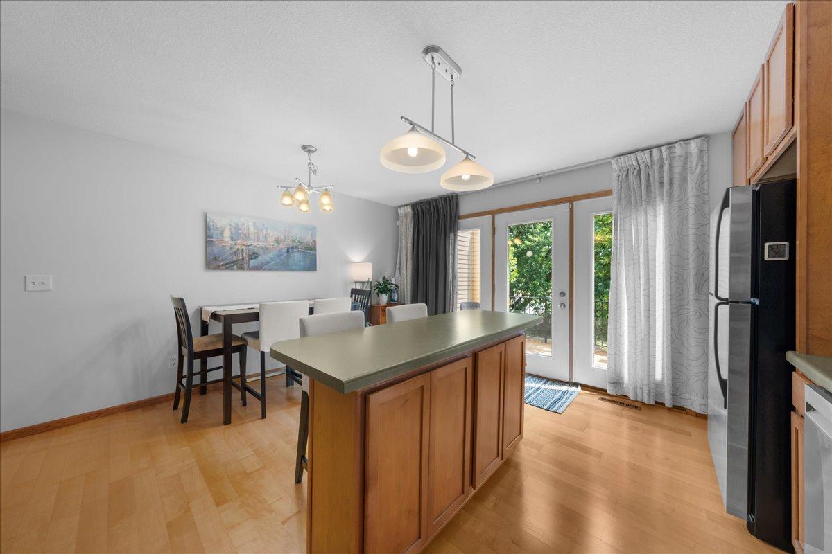 View of Residential at 640 Dale Street, Saint Paul MN 55103, Saint Paul (14 of 29) - Mike Wilen | Minnesota Team Real Estate