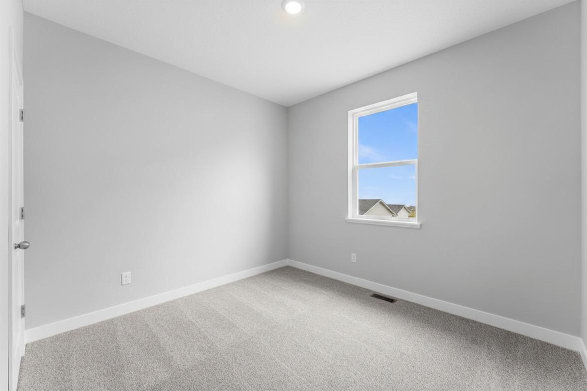 View of Residential at 2141 Bluff Heights Drive, Shakopee MN 55379, Shakopee (28 of 34) - Mike Wilen | Minnesota Team Real Estate