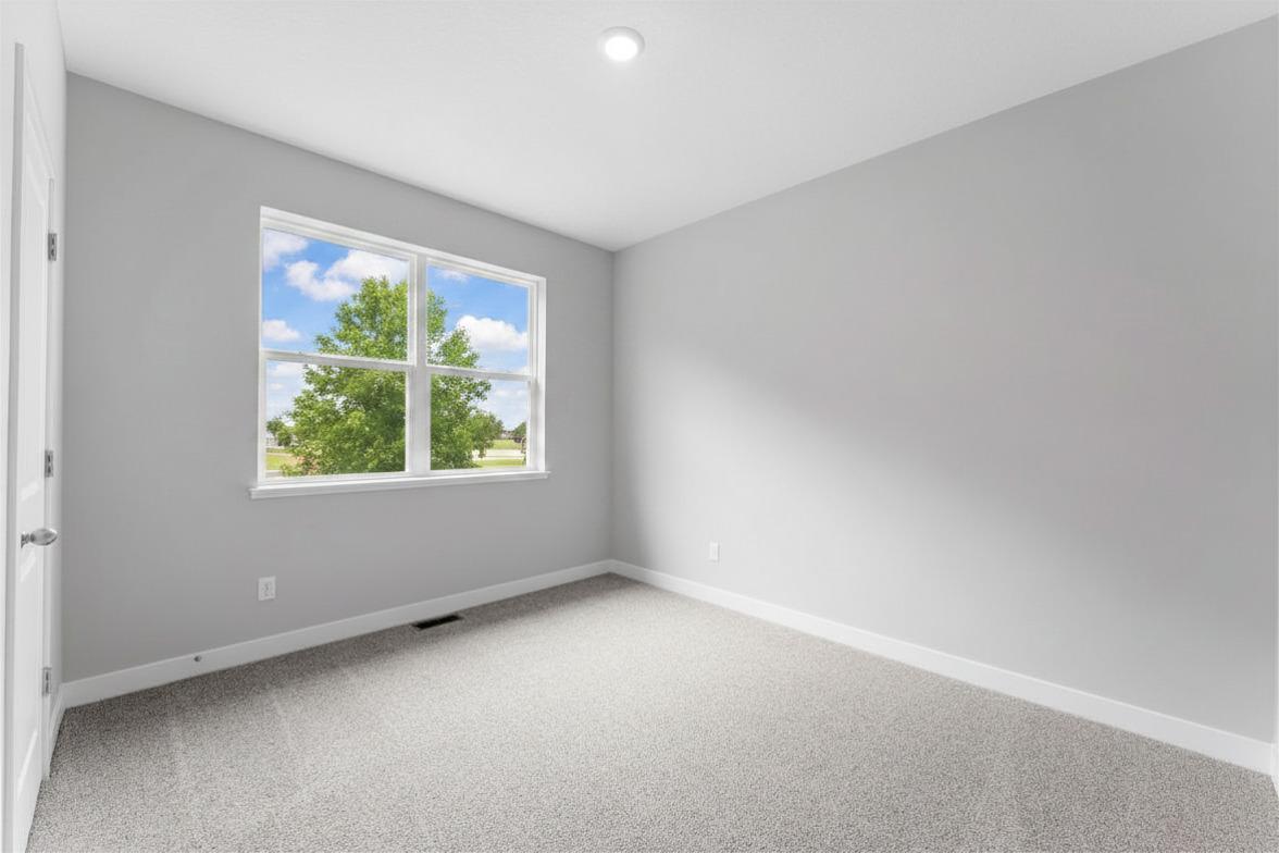 View of Residential at 2141 Bluff Heights Drive, Shakopee MN 55379, Shakopee (30 of 34) - Mike Wilen | Minnesota Team Real Estate