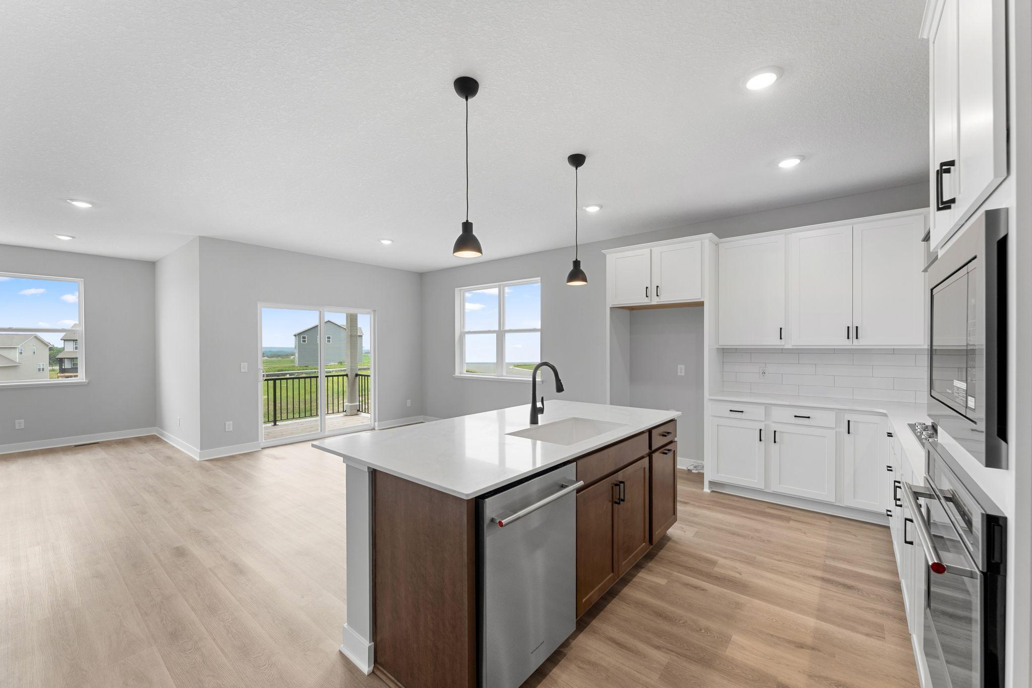 View of Residential at 2141 Bluff Heights Drive, Shakopee MN 55379, Shakopee (8 of 34) - Mike Wilen | Minnesota Team Real Estate