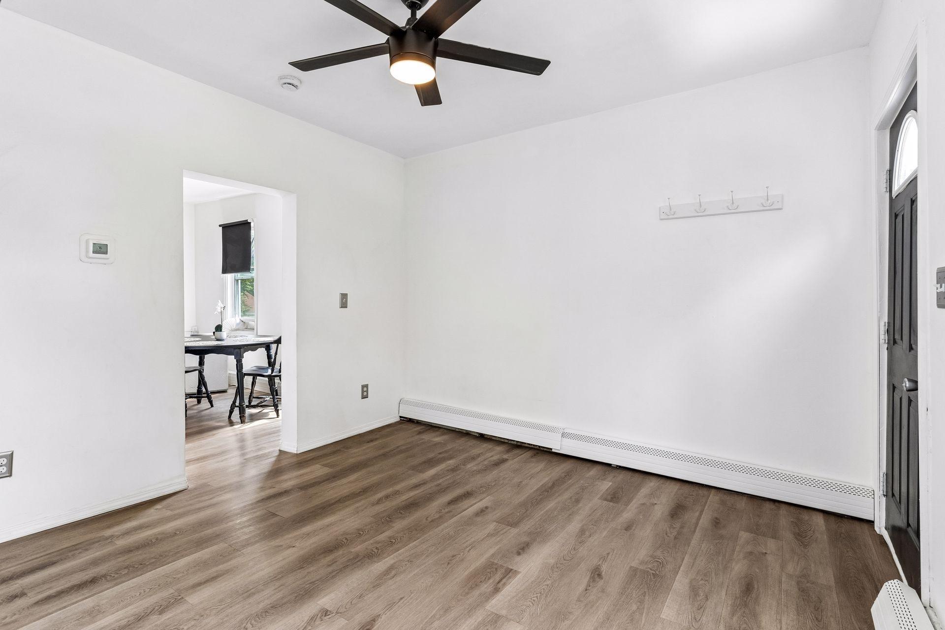 View of Residential at 980 Marion Street, Saint Paul MN 55117, Saint Paul (7 of 23) - Mike Wilen | Minnesota Team Real Estate