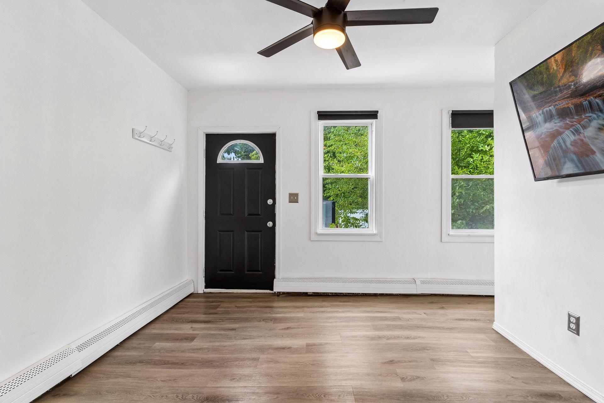View of Residential at 980 Marion Street, Saint Paul MN 55117, Saint Paul (8 of 23) - Mike Wilen | Minnesota Team Real Estate