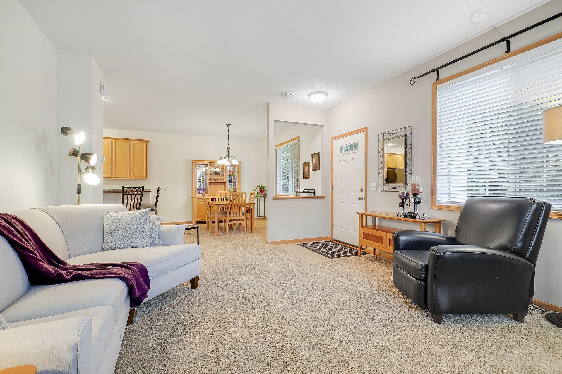 View of Residential at 10881 Oak Grove Circle #B, Woodbury MN 55129, Woodbury (8 of 46) - Mike Wilen | Minnesota Team Real Estate