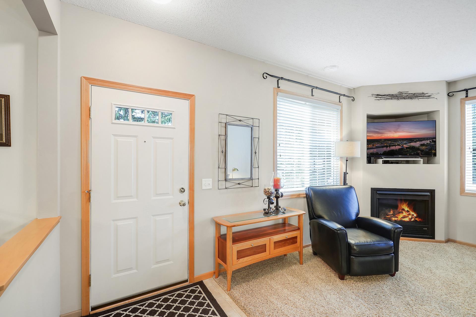 View of Residential at 10881 Oak Grove Circle #B, Woodbury MN 55129, Woodbury (3 of 46) - Mike Wilen | Minnesota Team Real Estate