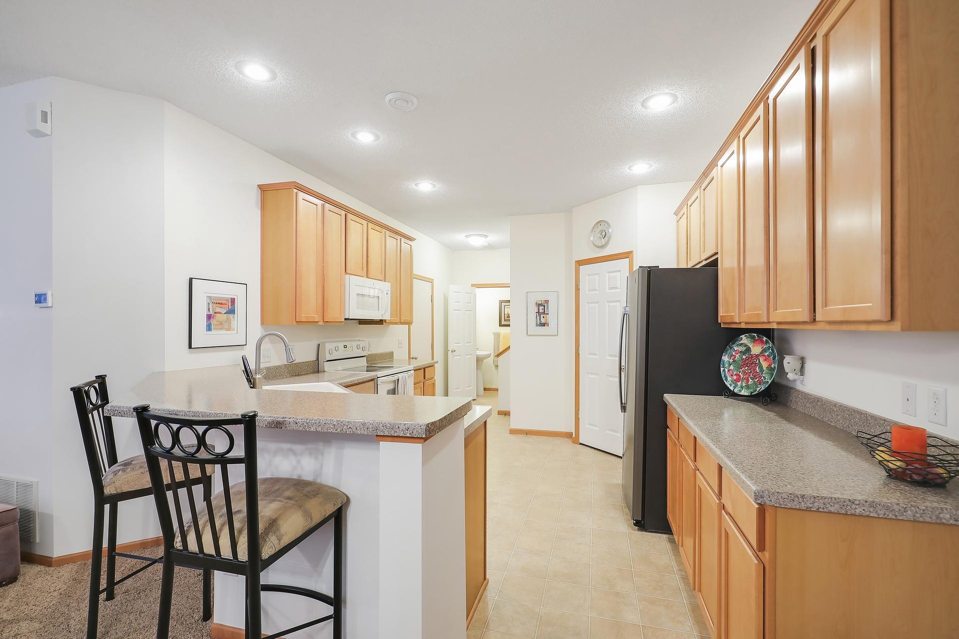 View of Residential at 10881 Oak Grove Circle #B, Woodbury MN 55129, Woodbury (19 of 46) - Mike Wilen | Minnesota Team Real Estate