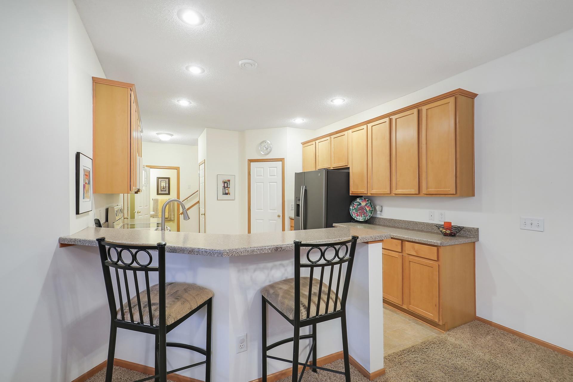 View of Residential at 10881 Oak Grove Circle #B, Woodbury MN 55129, Woodbury (14 of 46) - Mike Wilen | Minnesota Team Real Estate
