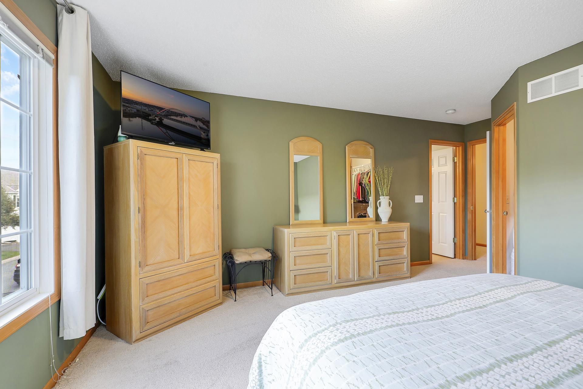 View of Residential at 10881 Oak Grove Circle #B, Woodbury MN 55129, Woodbury (29 of 46) - Mike Wilen | Minnesota Team Real Estate