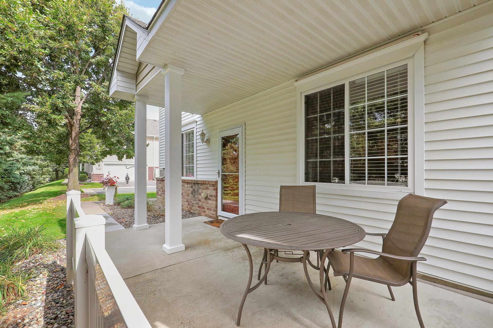 View of Residential at 10881 Oak Grove Circle #B, Woodbury MN 55129, Woodbury (37 of 46) - Mike Wilen | Minnesota Team Real Estate