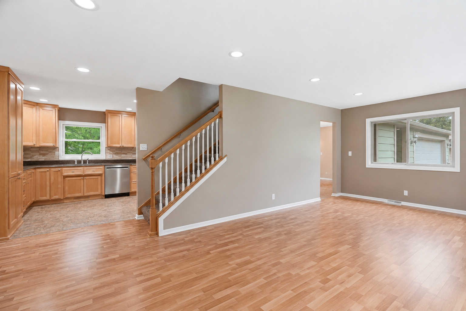 View of Residential at 14901 Williston Lane, Minnetonka MN 55345, Minnetonka (5 of 35) - Mike Wilen | Minnesota Team Real Estate
