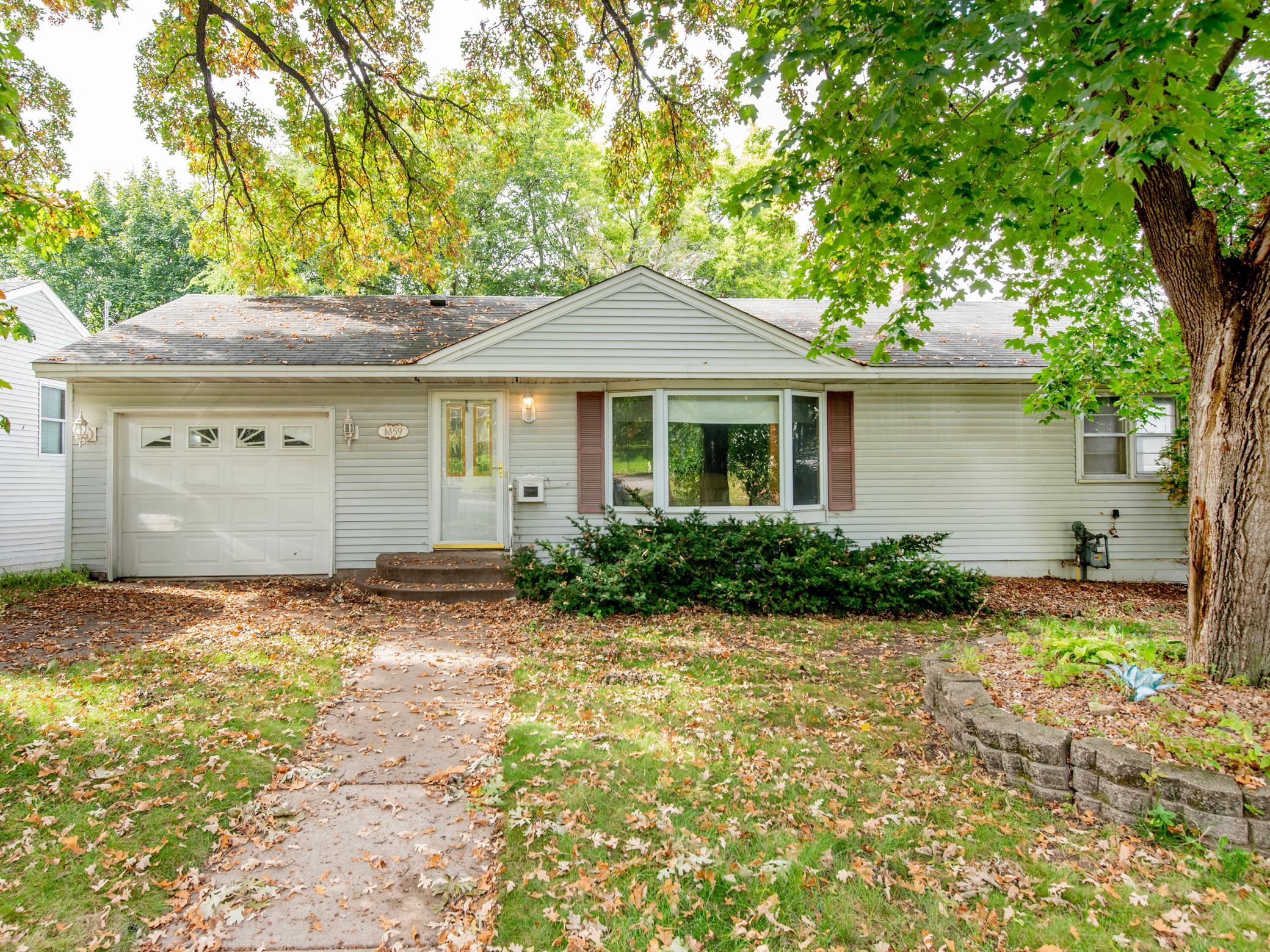 View of Single Family at 1359 Sumner Street, Saint Paul - Mike Wilen | Minnesota Team Real Estate
