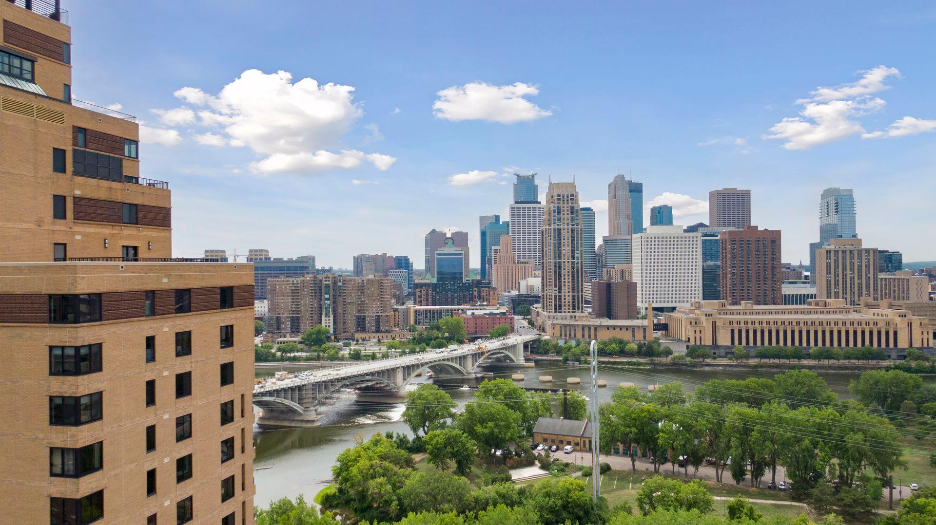 View of Residential at 110 Bank Street #L2801, Minneapolis MN 55414, Minneapolis (90 of 108) - Mike Wilen | Minnesota Team Real Estate
