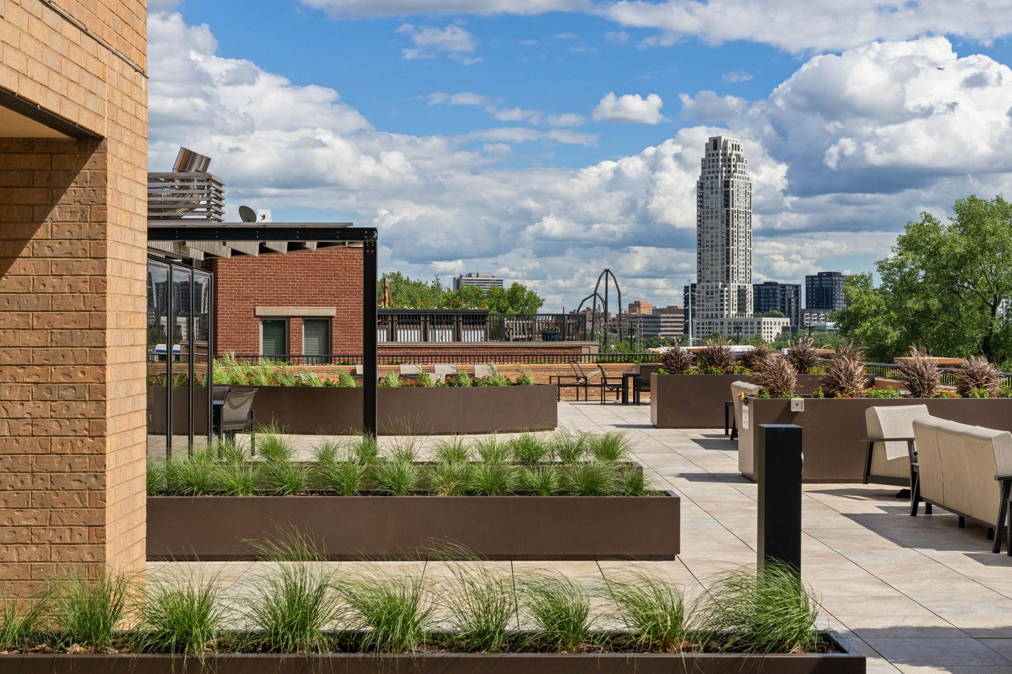View of Residential at 110 Bank Street #L2801, Minneapolis MN 55414, Minneapolis (89 of 108) - Mike Wilen | Minnesota Team Real Estate