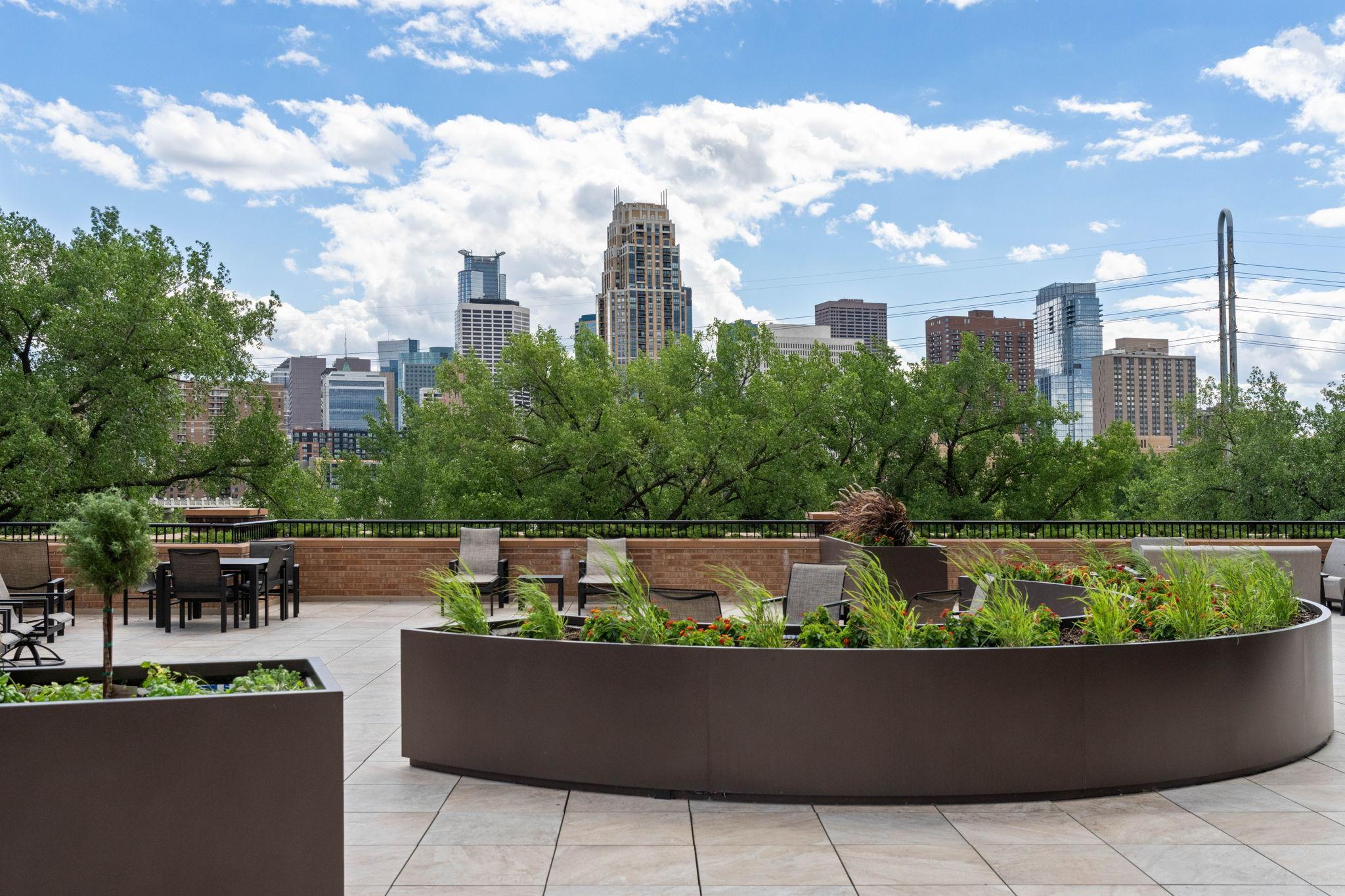 View of Residential at 110 Bank Street #L2801, Minneapolis MN 55414, Minneapolis (84 of 108) - Mike Wilen | Minnesota Team Real Estate