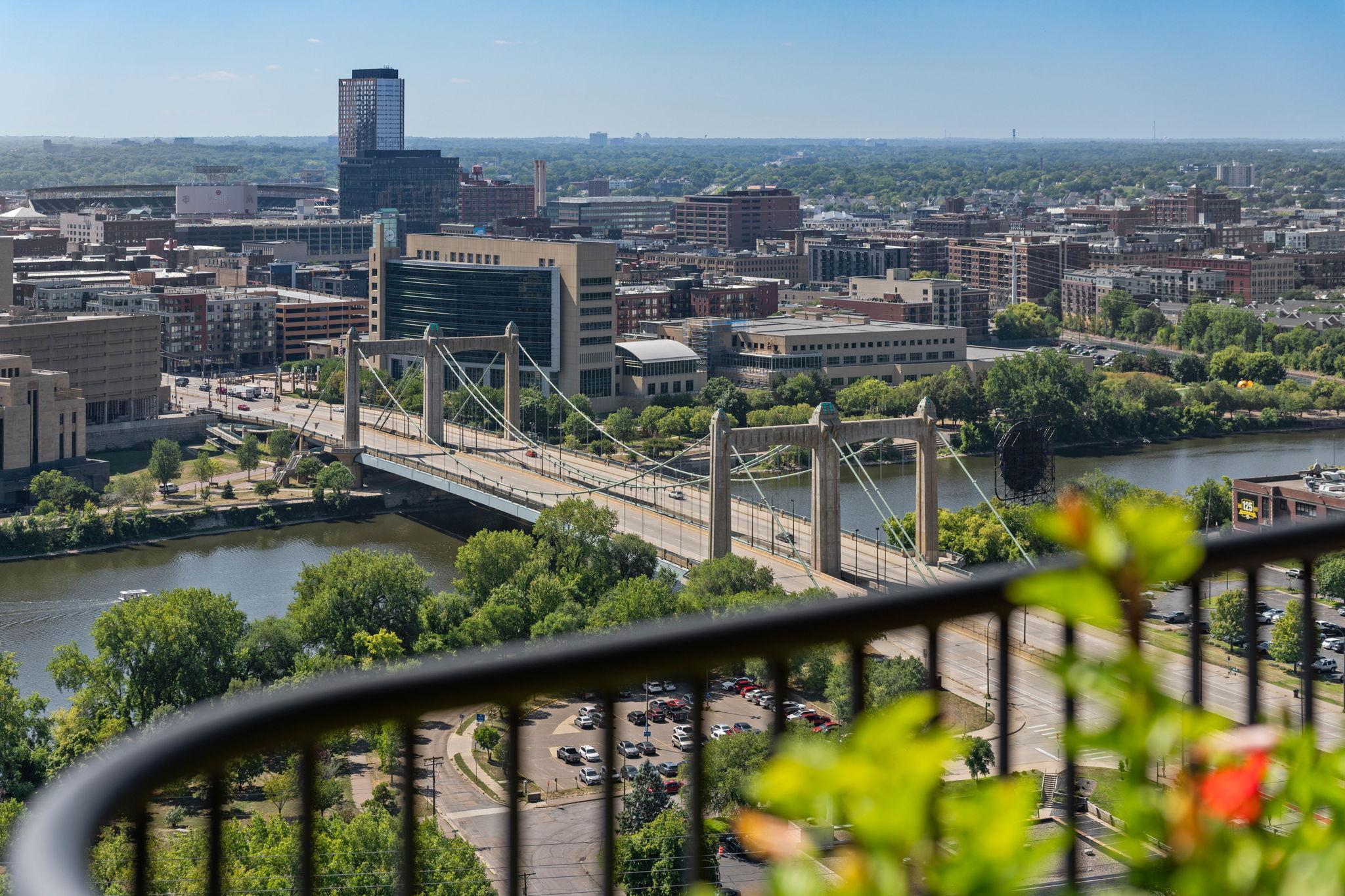 View of Residential at 110 Bank Street #L2801, Minneapolis MN 55414, Minneapolis (8 of 46) - Mike Wilen | Minnesota Team Real Estate
