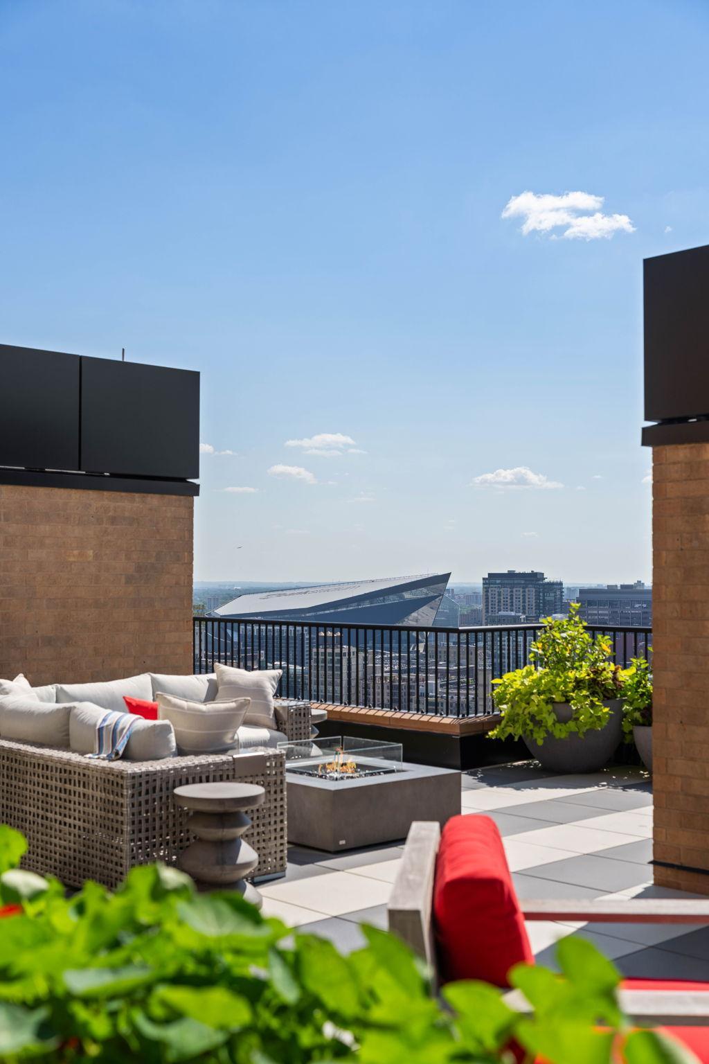 View of Residential at 110 Bank Street #L2801, Minneapolis MN 55414, Minneapolis (49 of 108) - Mike Wilen | Minnesota Team Real Estate