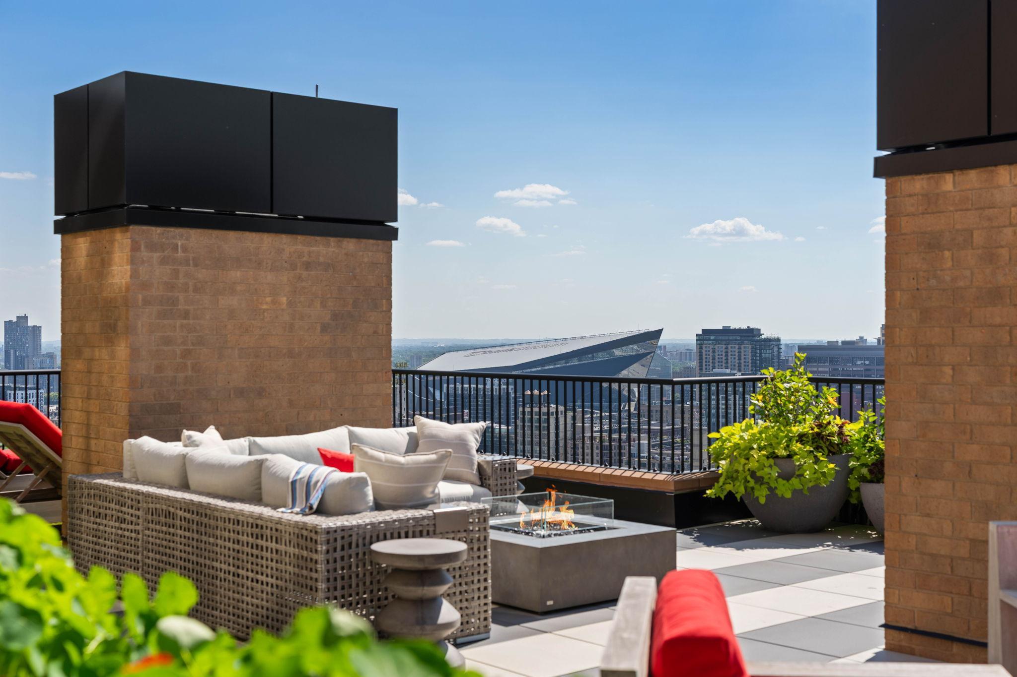 View of Residential at 110 Bank Street #L2801, Minneapolis MN 55414, Minneapolis (6 of 46) - Mike Wilen | Minnesota Team Real Estate