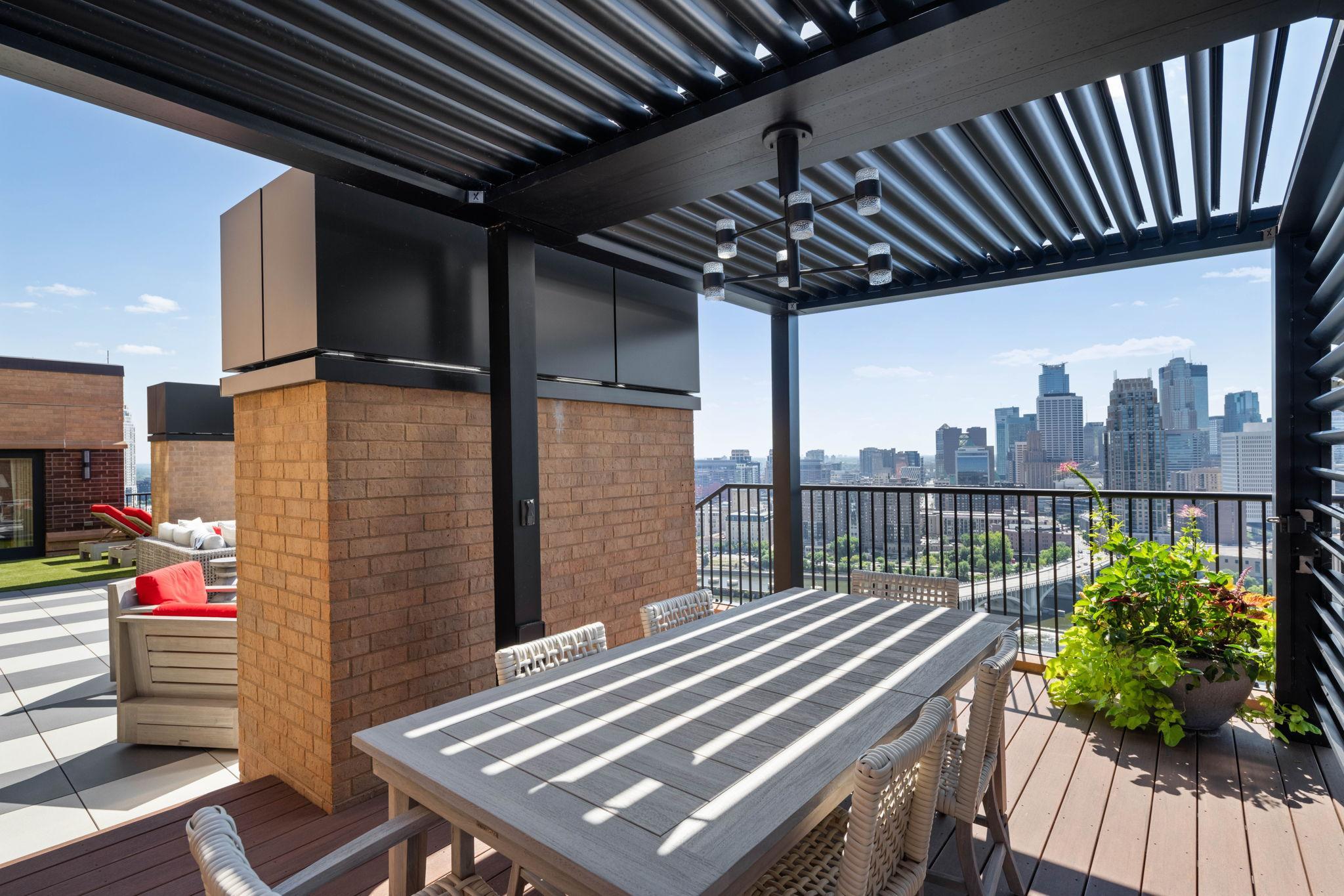 View of Residential at 110 Bank Street #L2801, Minneapolis MN 55414, Minneapolis (54 of 108) - Mike Wilen | Minnesota Team Real Estate