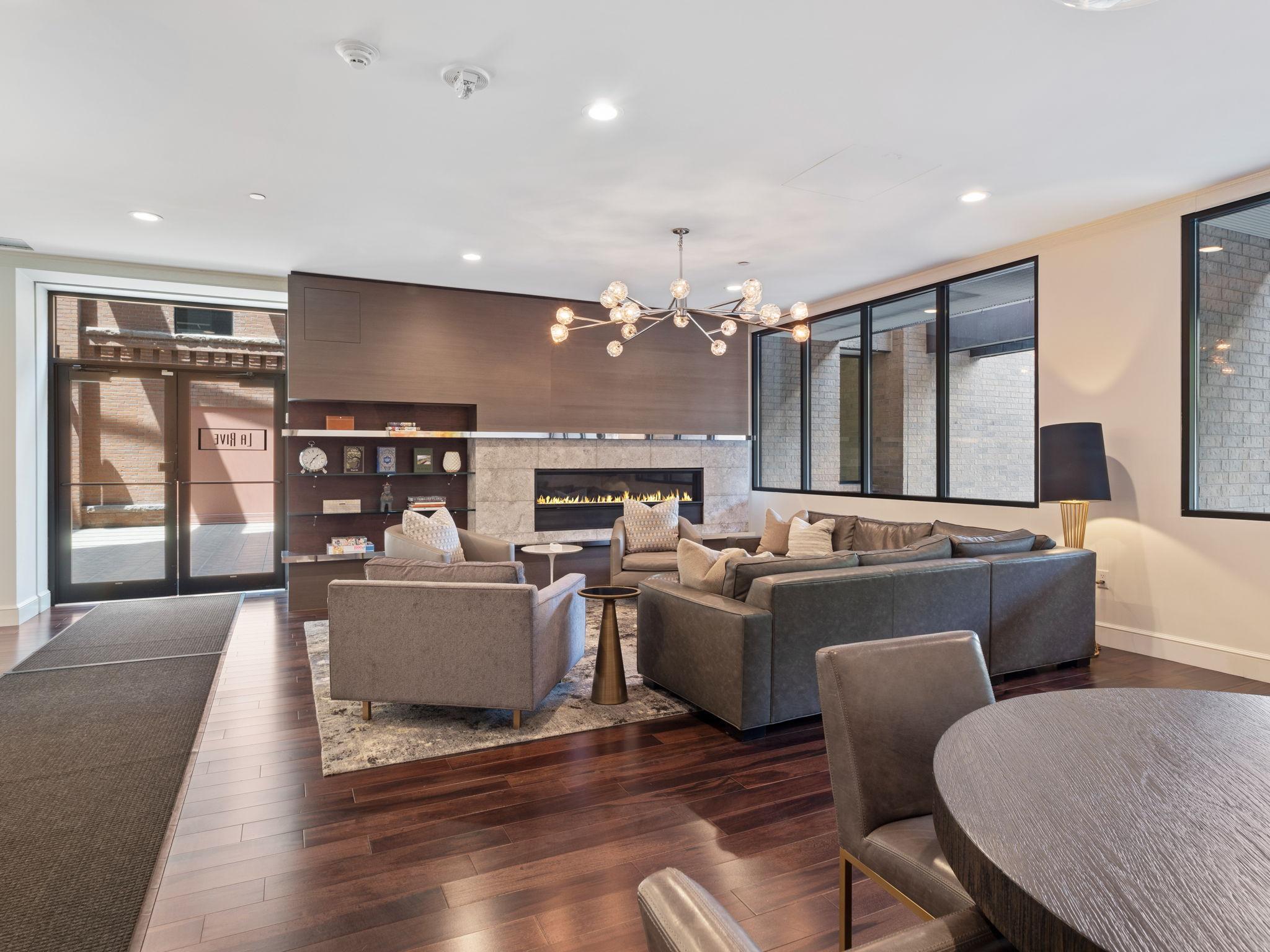 View of Residential at 110 Bank Street #L2801, Minneapolis MN 55414, Minneapolis (105 of 108) - Mike Wilen | Minnesota Team Real Estate