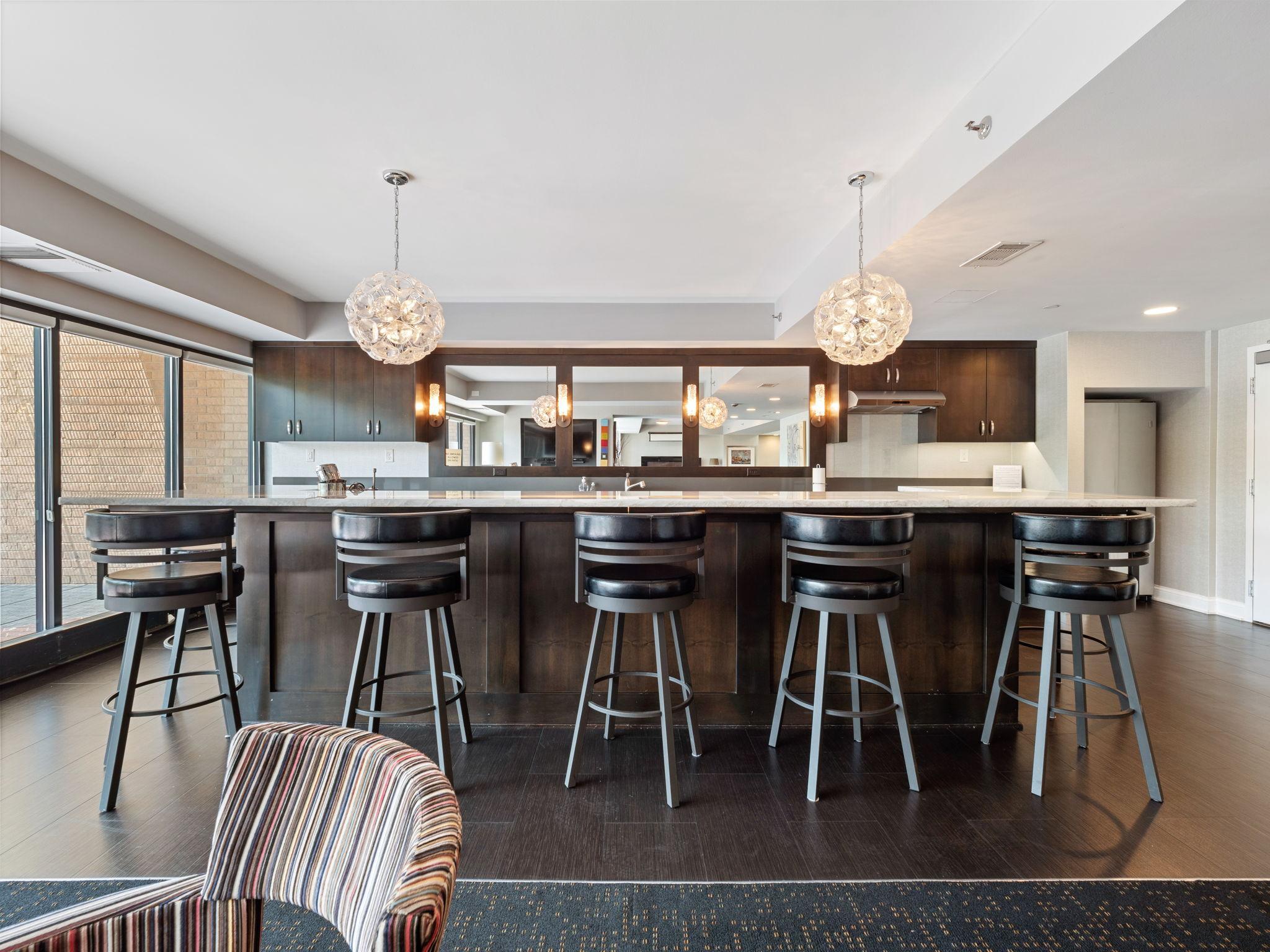 View of Residential at 110 Bank Street #L2801, Minneapolis MN 55414, Minneapolis (104 of 108) - Mike Wilen | Minnesota Team Real Estate