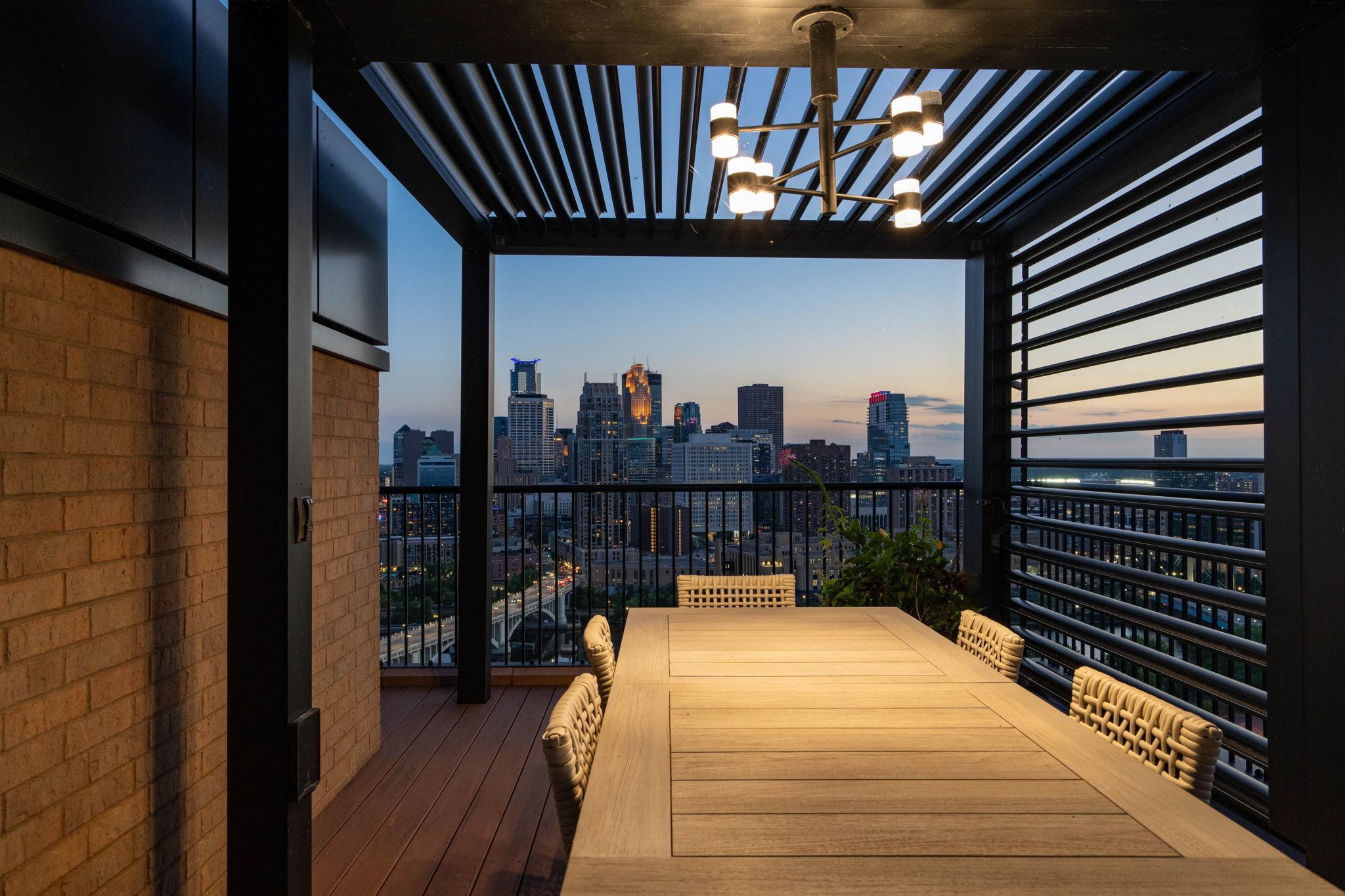 View of Residential at 110 Bank Street #L2801, Minneapolis MN 55414, Minneapolis (56 of 108) - Mike Wilen | Minnesota Team Real Estate