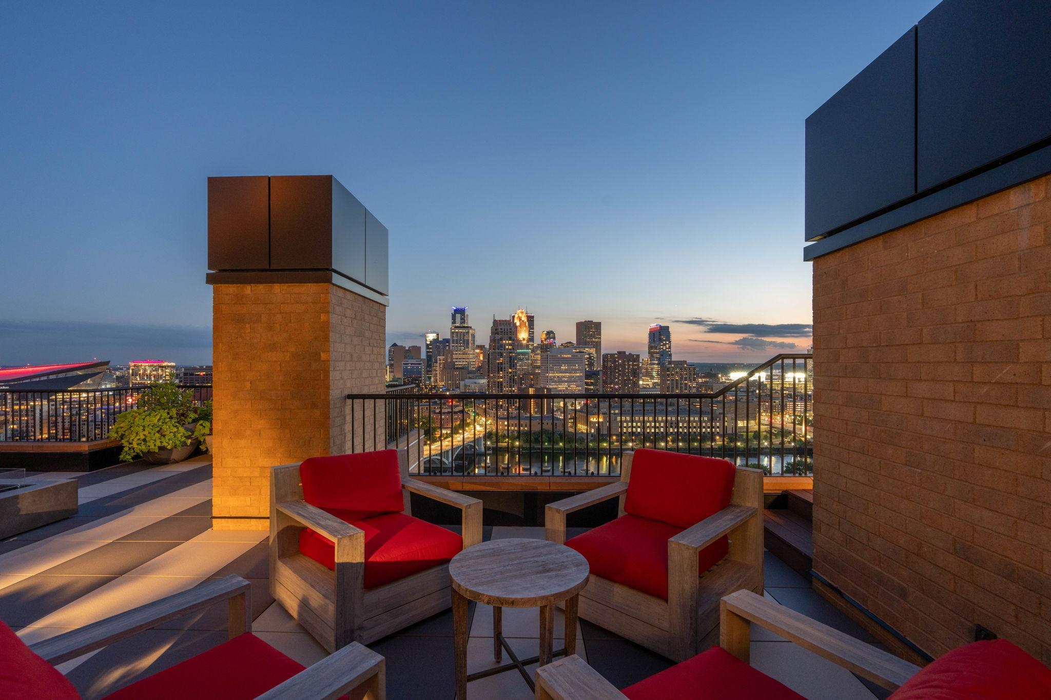View of Residential at 110 Bank Street #L2801, Minneapolis MN 55414, Minneapolis (38 of 46) - Mike Wilen | Minnesota Team Real Estate