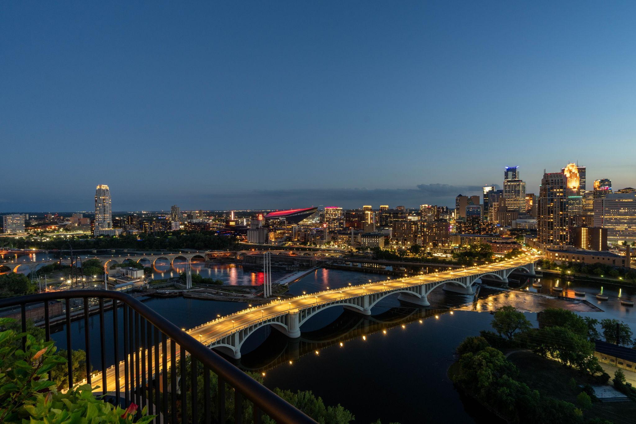 View of Residential at 110 Bank Street #L2801, Minneapolis MN 55414, Minneapolis (66 of 108) - Mike Wilen | Minnesota Team Real Estate