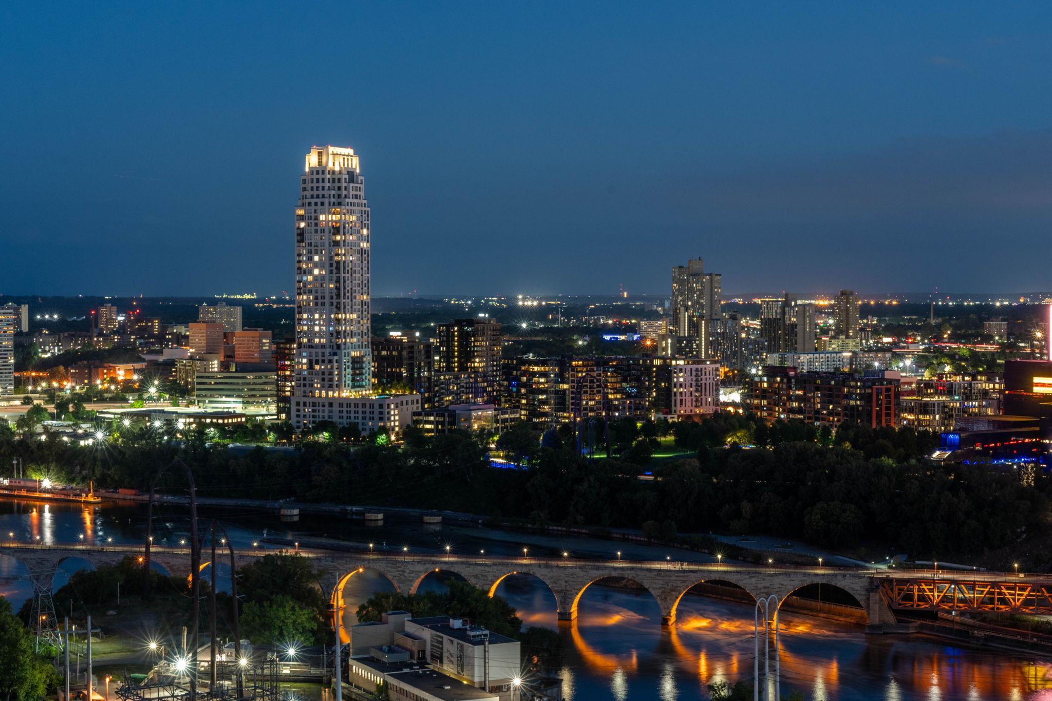 View of Residential at 110 Bank Street #L2801, Minneapolis MN 55414, Minneapolis (67 of 108) - Mike Wilen | Minnesota Team Real Estate