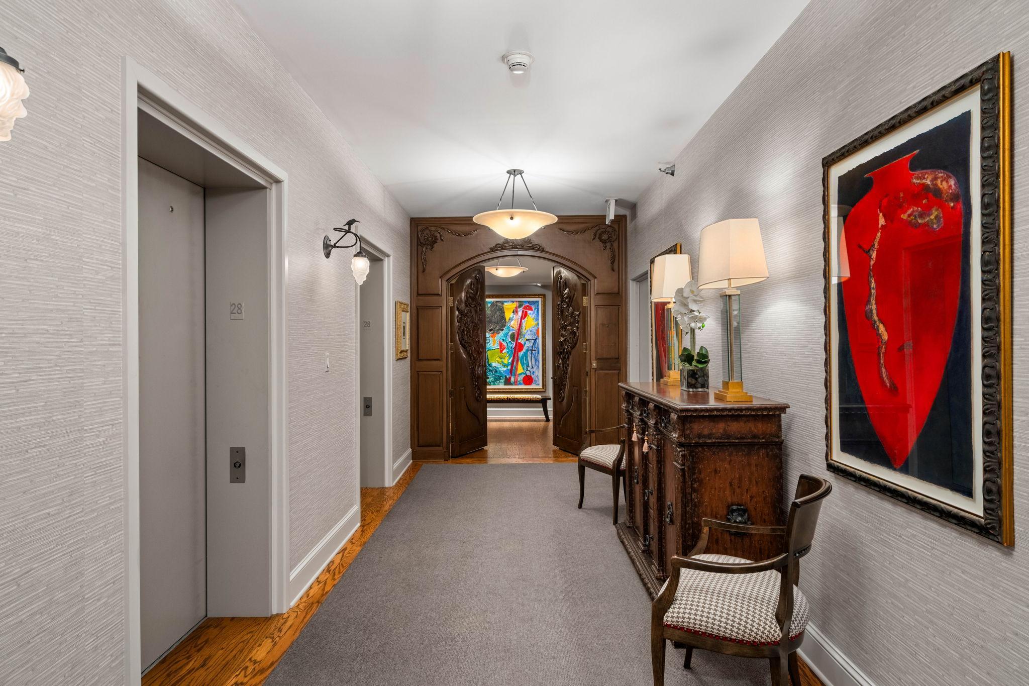 View of Residential at 110 Bank Street #L2801, Minneapolis MN 55414, Minneapolis (73 of 108) - Mike Wilen | Minnesota Team Real Estate