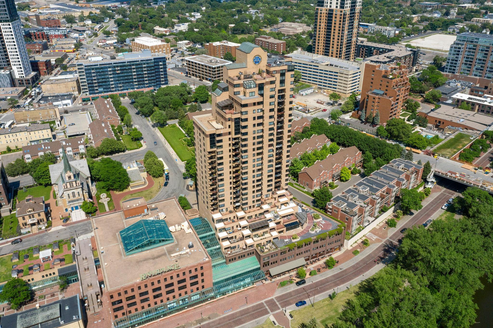View of Residential at 110 Bank Street #L2801, Minneapolis MN 55414, Minneapolis (108 of 108) - Mike Wilen | Minnesota Team Real Estate