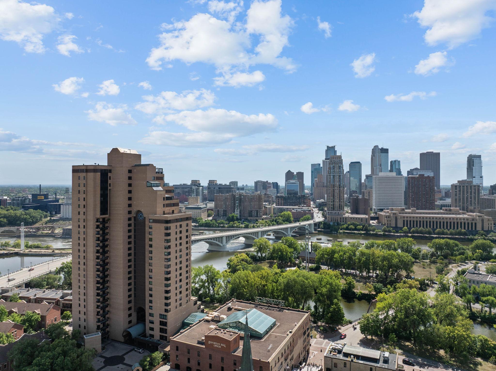 View of Residential at 110 Bank Street #L2801, Minneapolis MN 55414, Minneapolis (107 of 108) - Mike Wilen | Minnesota Team Real Estate