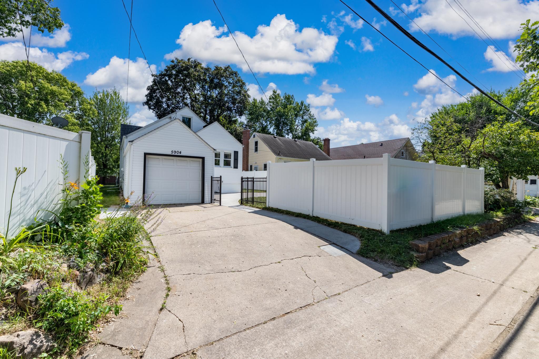 View of Residential at 5904 Minnetonka Boulevard, Saint Louis Park MN 55416, Saint Louis Park (29 of 33) - Mike Wilen | Minnesota Team Real Estate