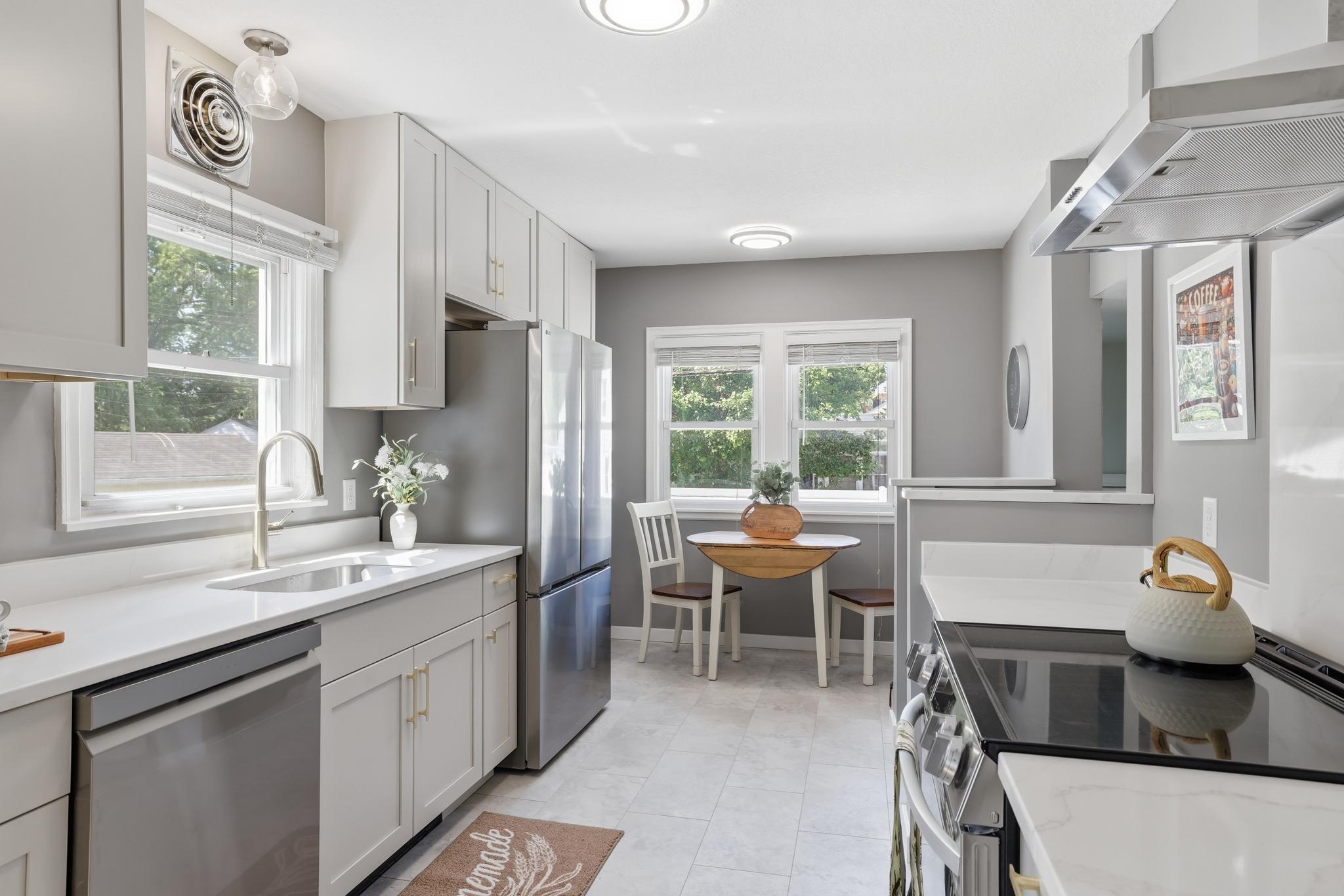 View of Residential at 5904 Minnetonka Boulevard, Saint Louis Park MN 55416, Saint Louis Park (7 of 33) - Mike Wilen | Minnesota Team Real Estate