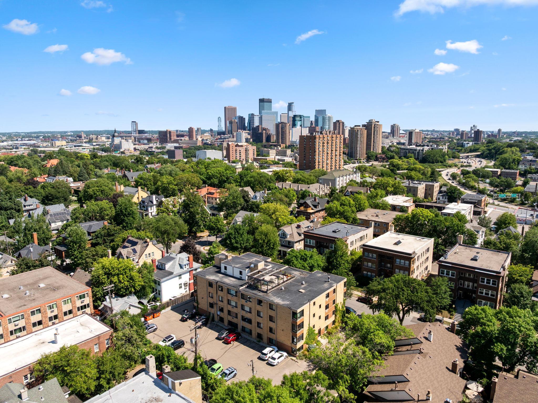 View of Residential at 1912 Dupont Avenue #105, Minneapolis MN 55403, Minneapolis (30 of 32) - Mike Wilen | Minnesota Team Real Estate
