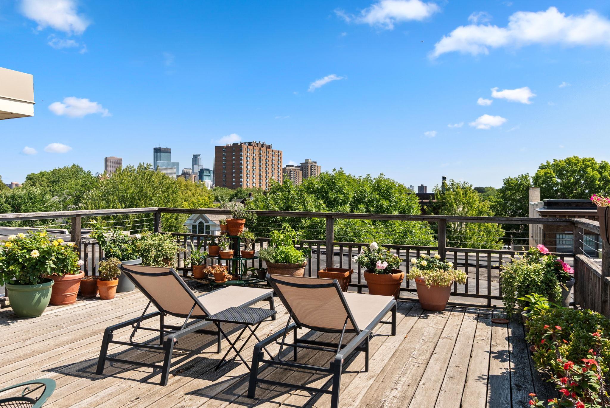 View of Residential at 1912 Dupont Avenue #105, Minneapolis MN 55403, Minneapolis (22 of 32) - Mike Wilen | Minnesota Team Real Estate