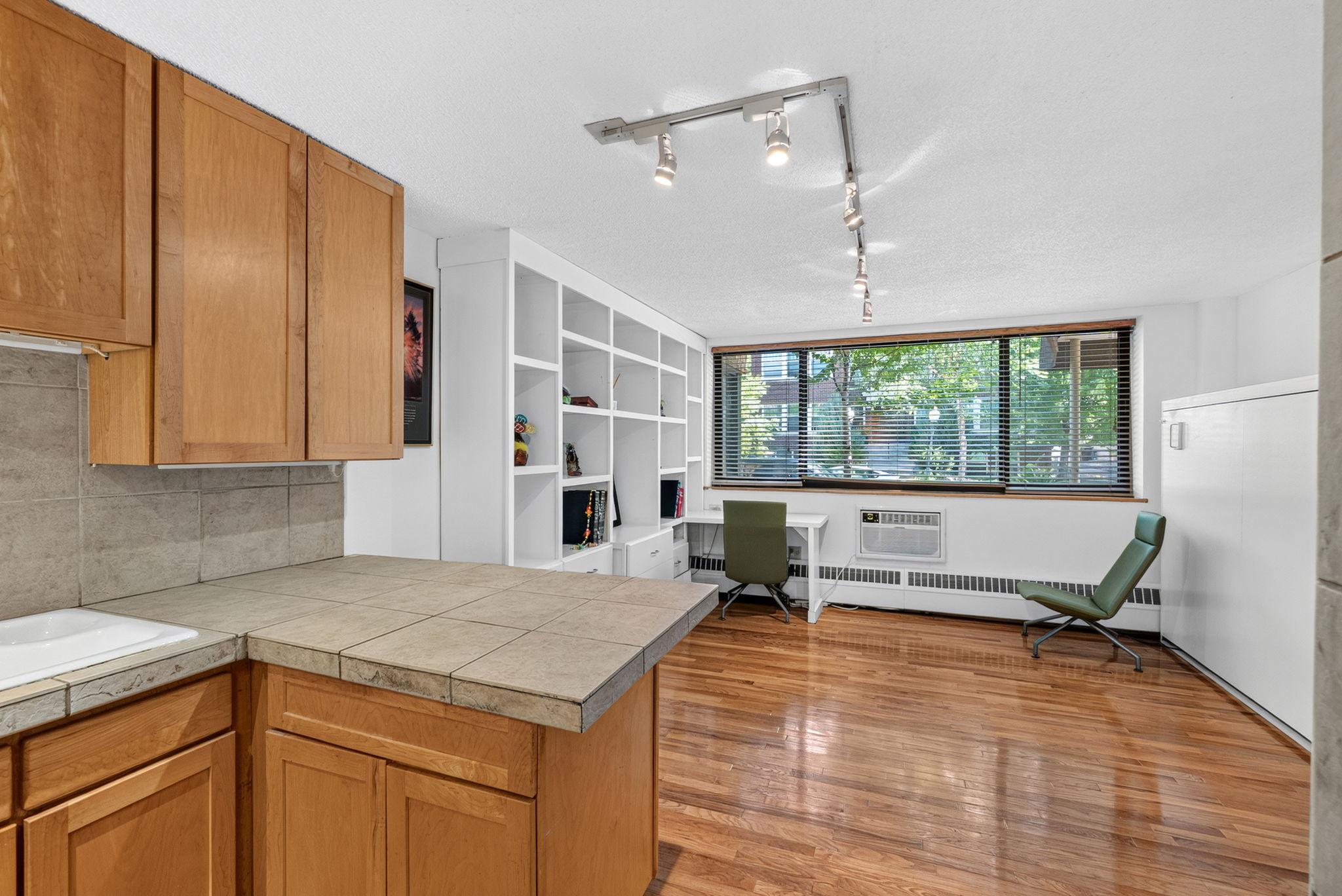 View of Residential at 1912 Dupont Avenue #105, Minneapolis MN 55403, Minneapolis (6 of 32) - Mike Wilen | Minnesota Team Real Estate