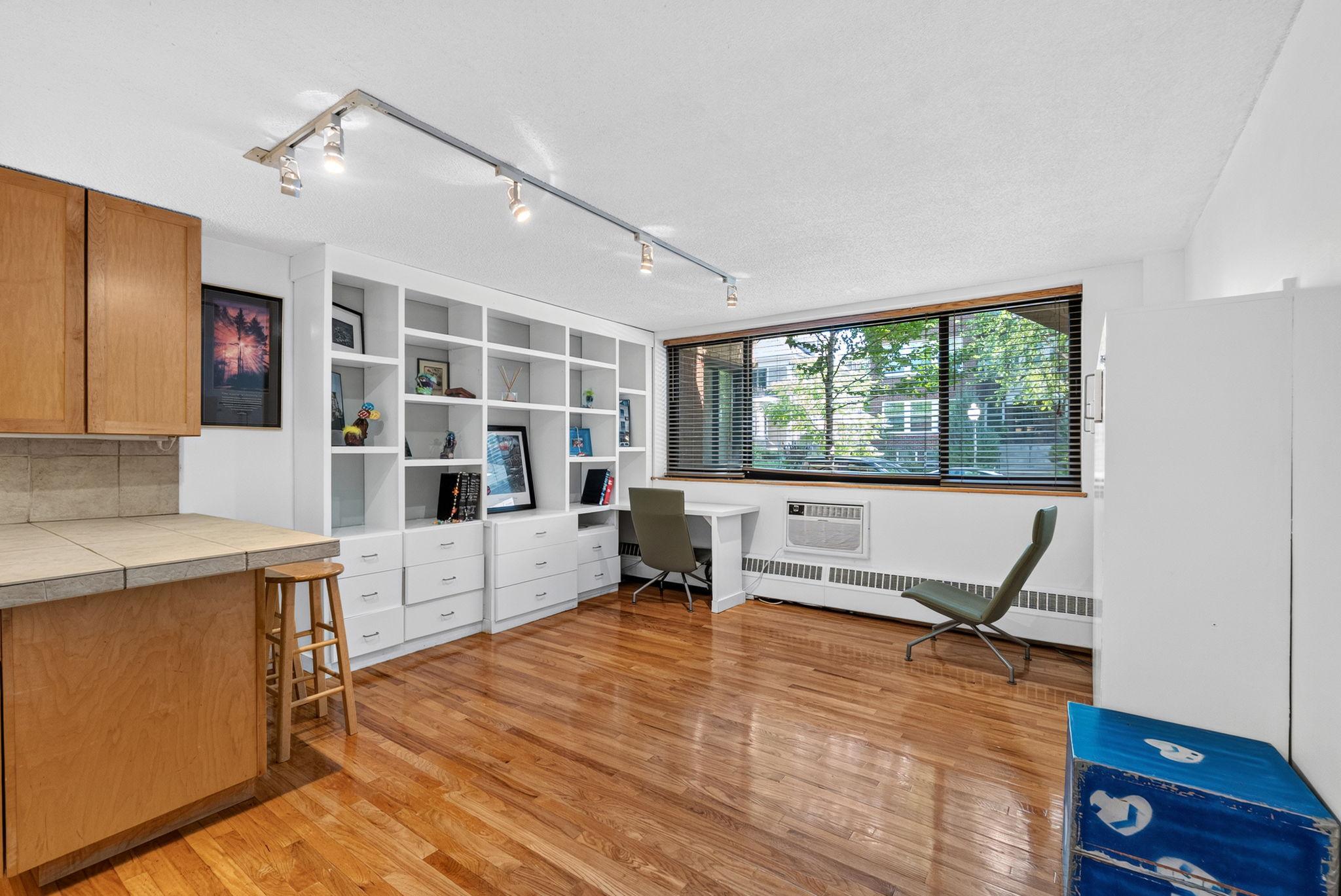 View of Residential at 1912 Dupont Avenue #105, Minneapolis MN 55403, Minneapolis (2 of 32) - Mike Wilen | Minnesota Team Real Estate