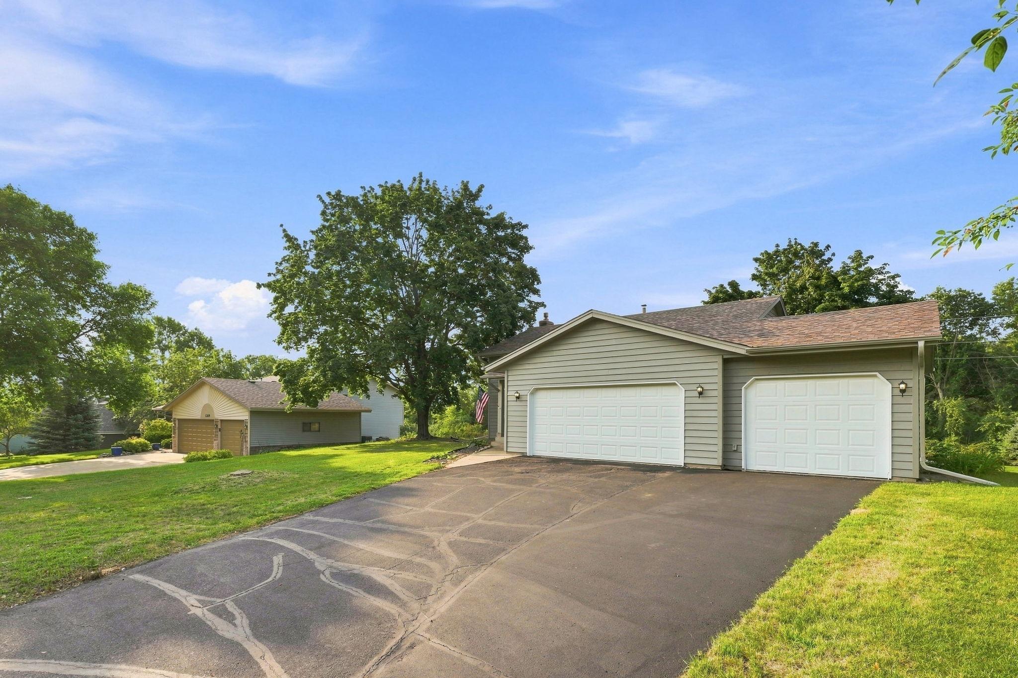 View of Residential at 1213 158th Street, Burnsville MN 55306, Burnsville (42 of 63) - Mike Wilen | Minnesota Team Real Estate