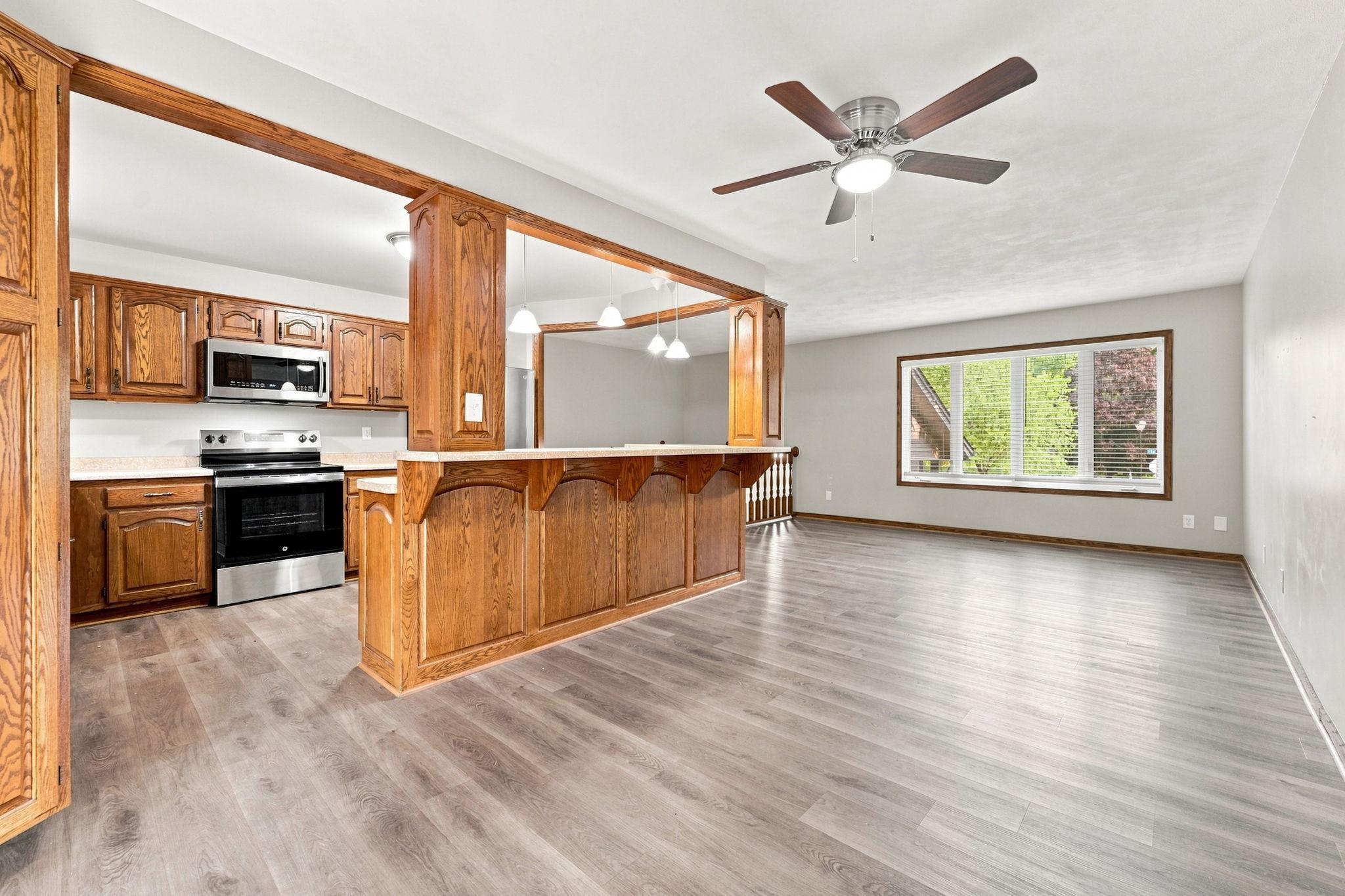 View of Residential at 1213 158th Street, Burnsville MN 55306, Burnsville (10 of 63) - Mike Wilen | Minnesota Team Real Estate