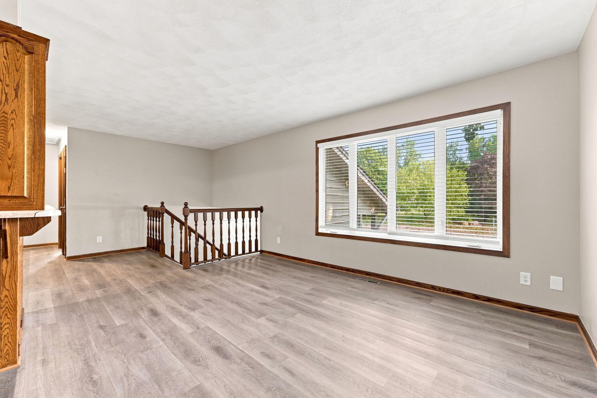 View of Residential at 1213 158th Street, Burnsville MN 55306, Burnsville (6 of 63) - Mike Wilen | Minnesota Team Real Estate
