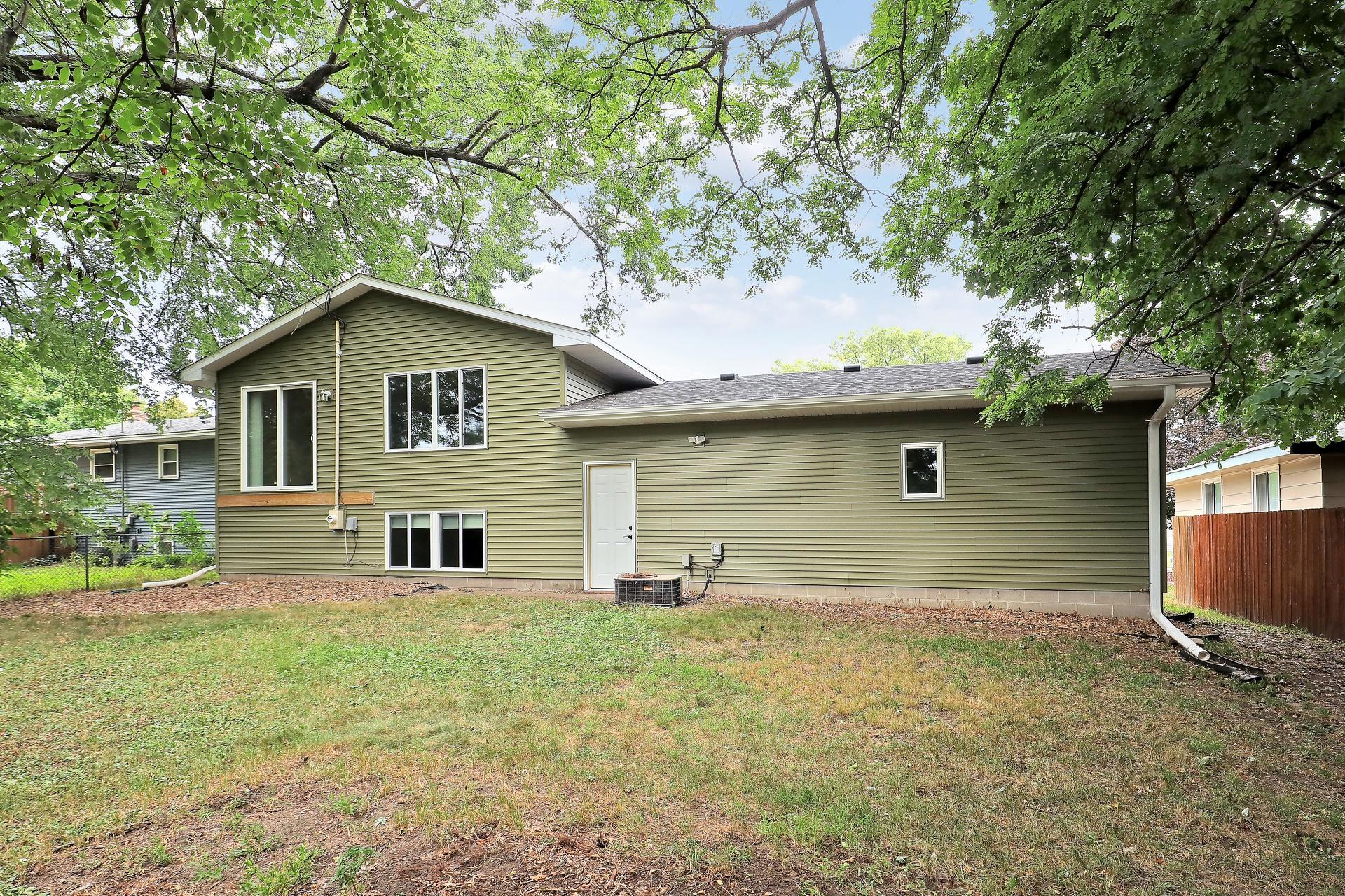 View of Residential at 5616 Perry Avenue, Crystal MN 55429, Crystal (36 of 42) - Mike Wilen | Minnesota Team Real Estate