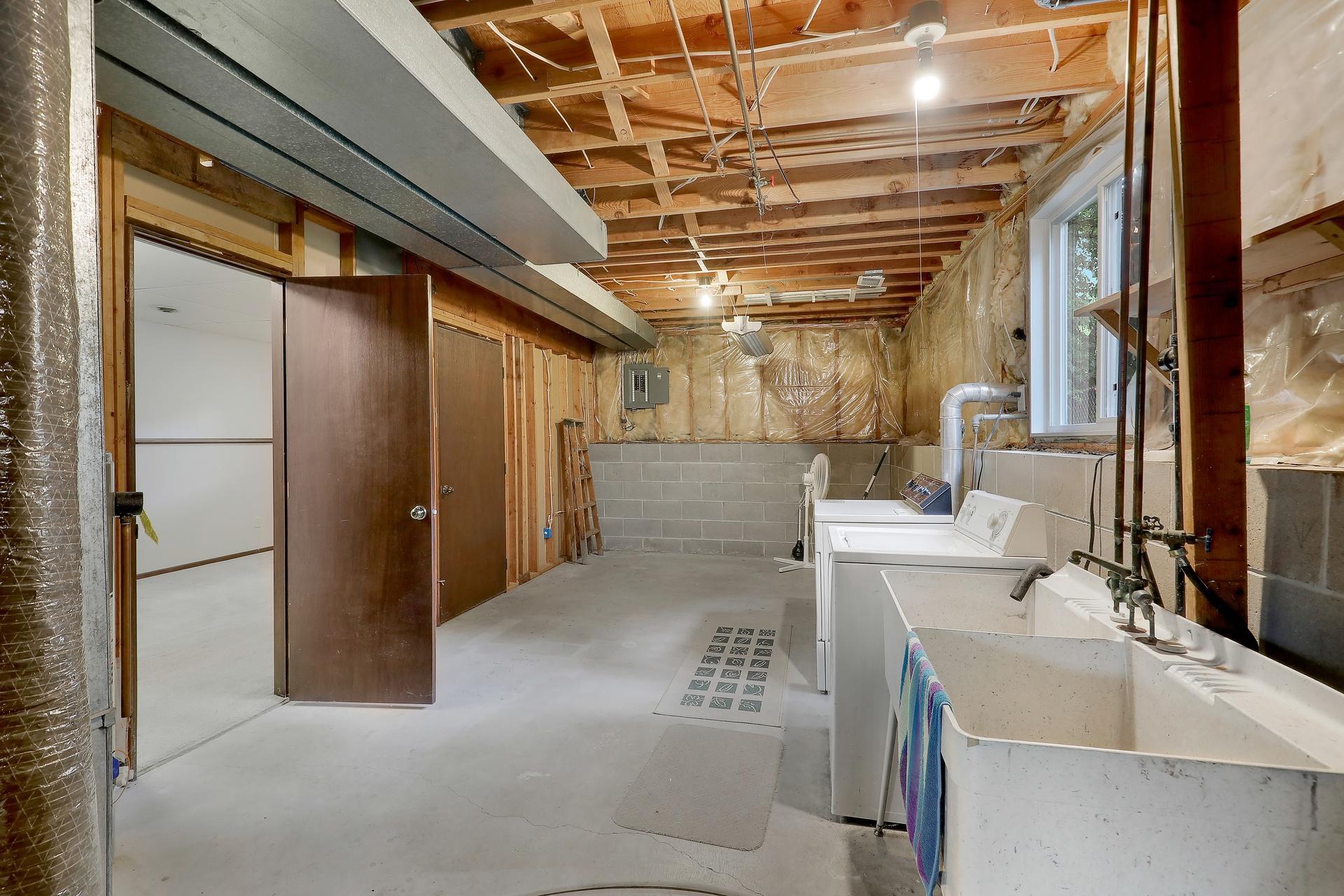 View of Residential at 5616 Perry Avenue, Crystal MN 55429, Crystal (32 of 42) - Mike Wilen | Minnesota Team Real Estate