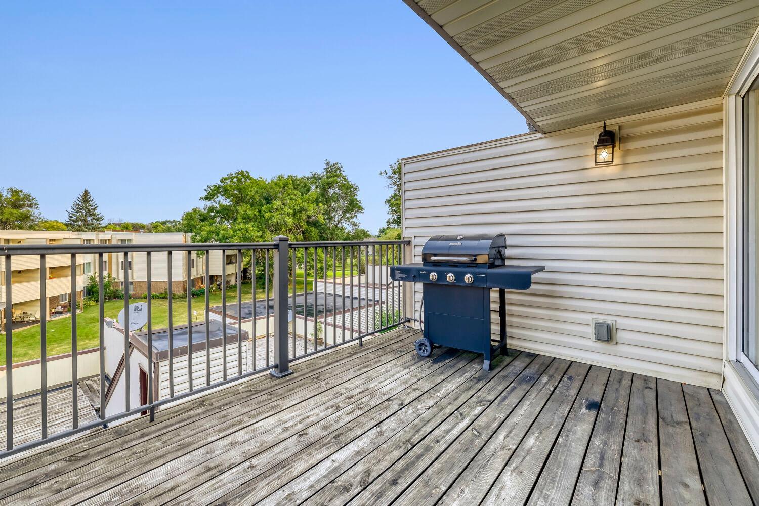 View of Residential at 10720 Rockford Road #305, Plymouth MN 55442, Plymouth (15 of 28) - Mike Wilen | Minnesota Team Real Estate
