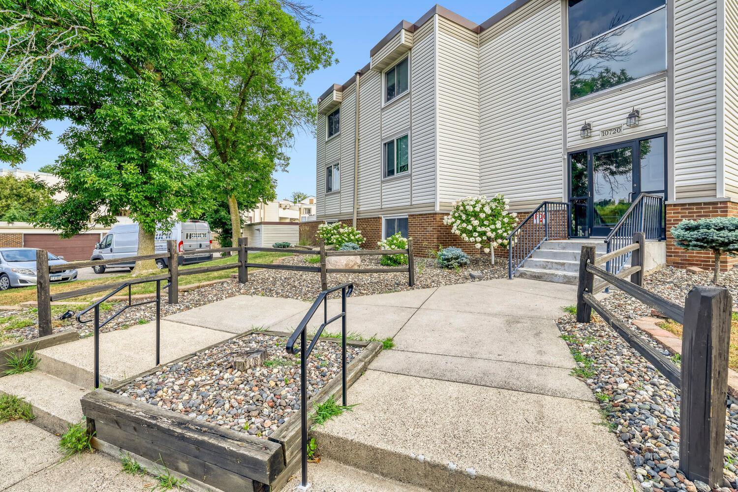 View of Residential at 10720 Rockford Road #305, Plymouth MN 55442, Plymouth (25 of 28) - Mike Wilen | Minnesota Team Real Estate