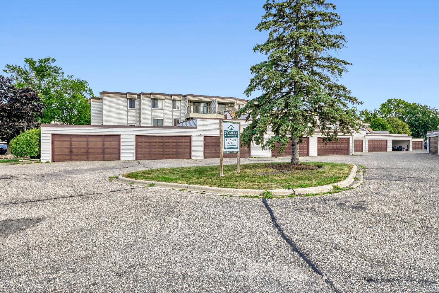 View of Residential at 10720 Rockford Road #305, Plymouth MN 55442, Plymouth (27 of 28) - Mike Wilen | Minnesota Team Real Estate