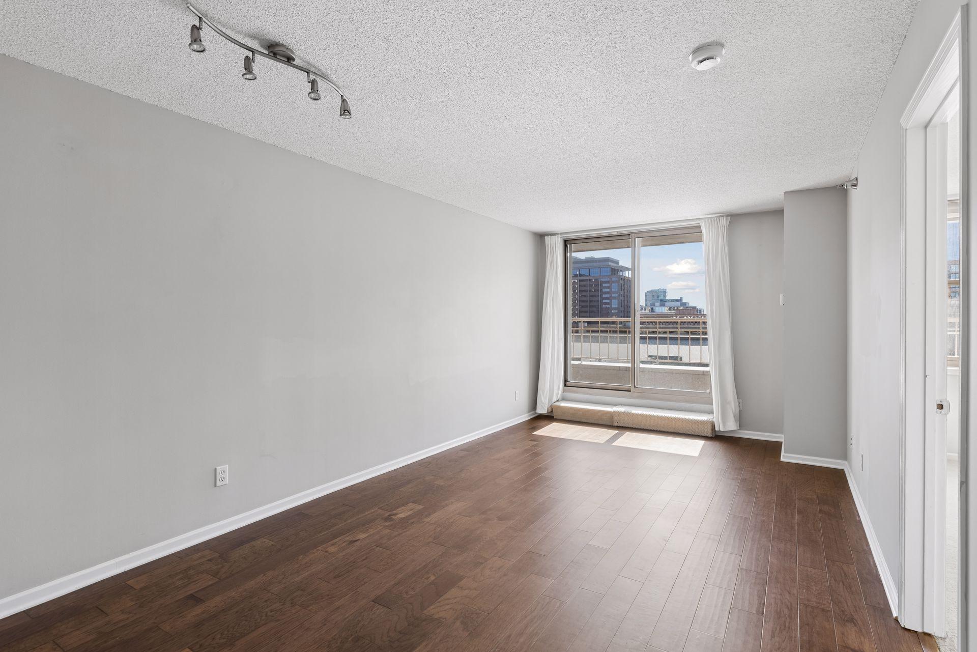 View of Residential at 401 1st Street #720, Minneapolis MN 55401, Minneapolis (48 of 58) - Mike Wilen | Minnesota Team Real Estate