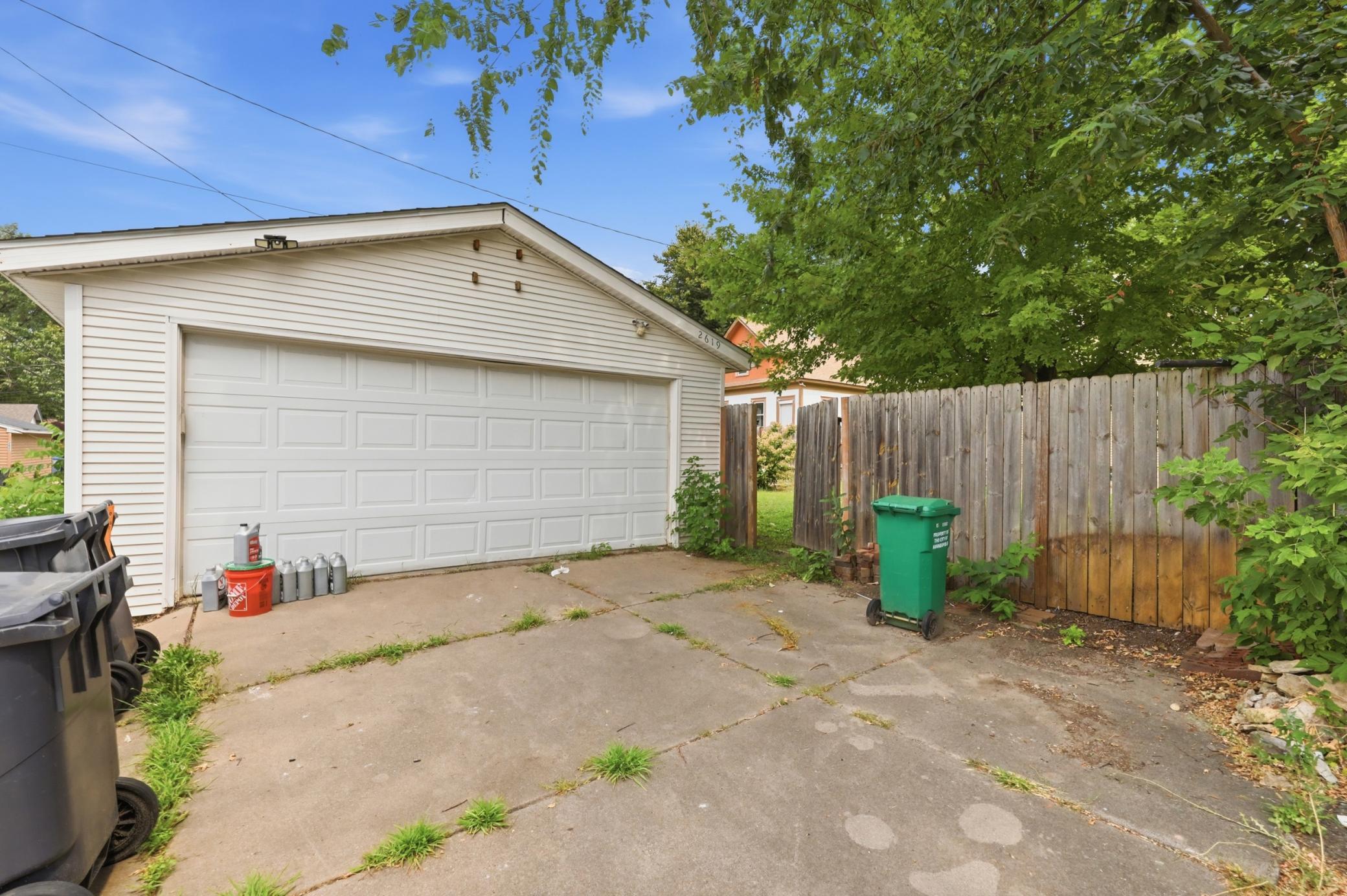 View of Residential at 2619 James Avenue, Minneapolis MN 55411, Minneapolis (30 of 30) - Mike Wilen | Minnesota Team Real Estate