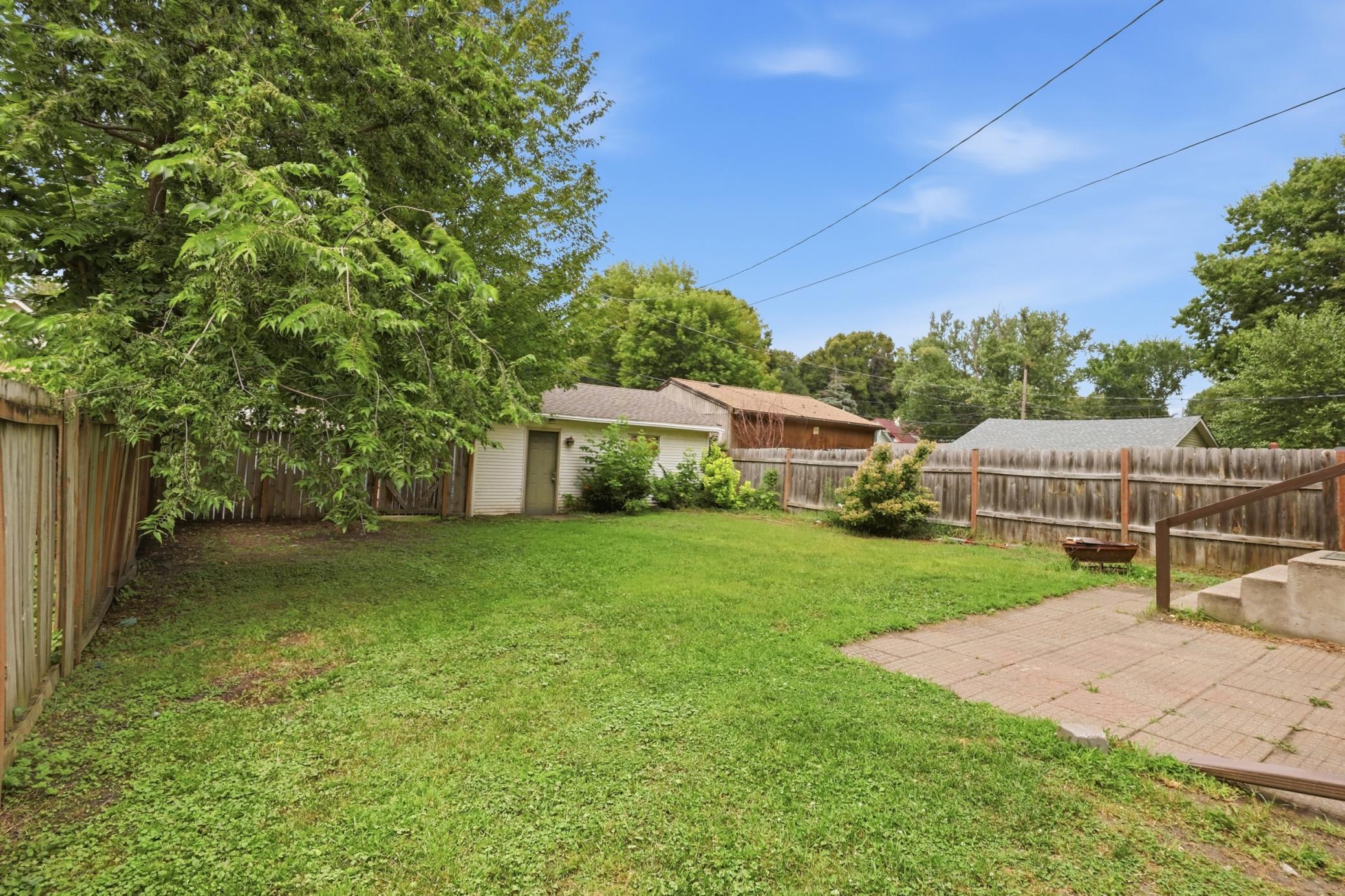 View of Residential at 2619 James Avenue, Minneapolis MN 55411, Minneapolis (25 of 30) - Mike Wilen | Minnesota Team Real Estate