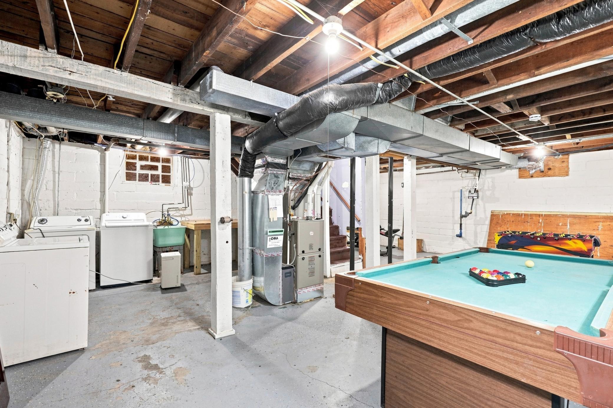 View of Residential at 2619 James Avenue, Minneapolis MN 55411, Minneapolis (17 of 30) - Mike Wilen | Minnesota Team Real Estate