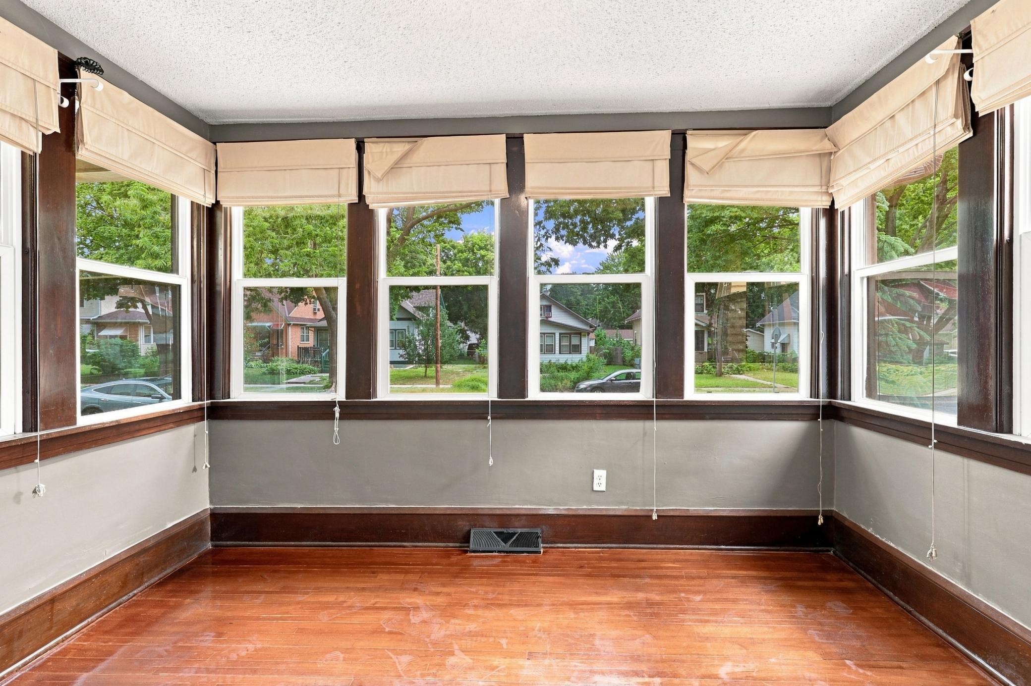 View of Residential at 2619 James Avenue, Minneapolis MN 55411, Minneapolis (9 of 30) - Mike Wilen | Minnesota Team Real Estate