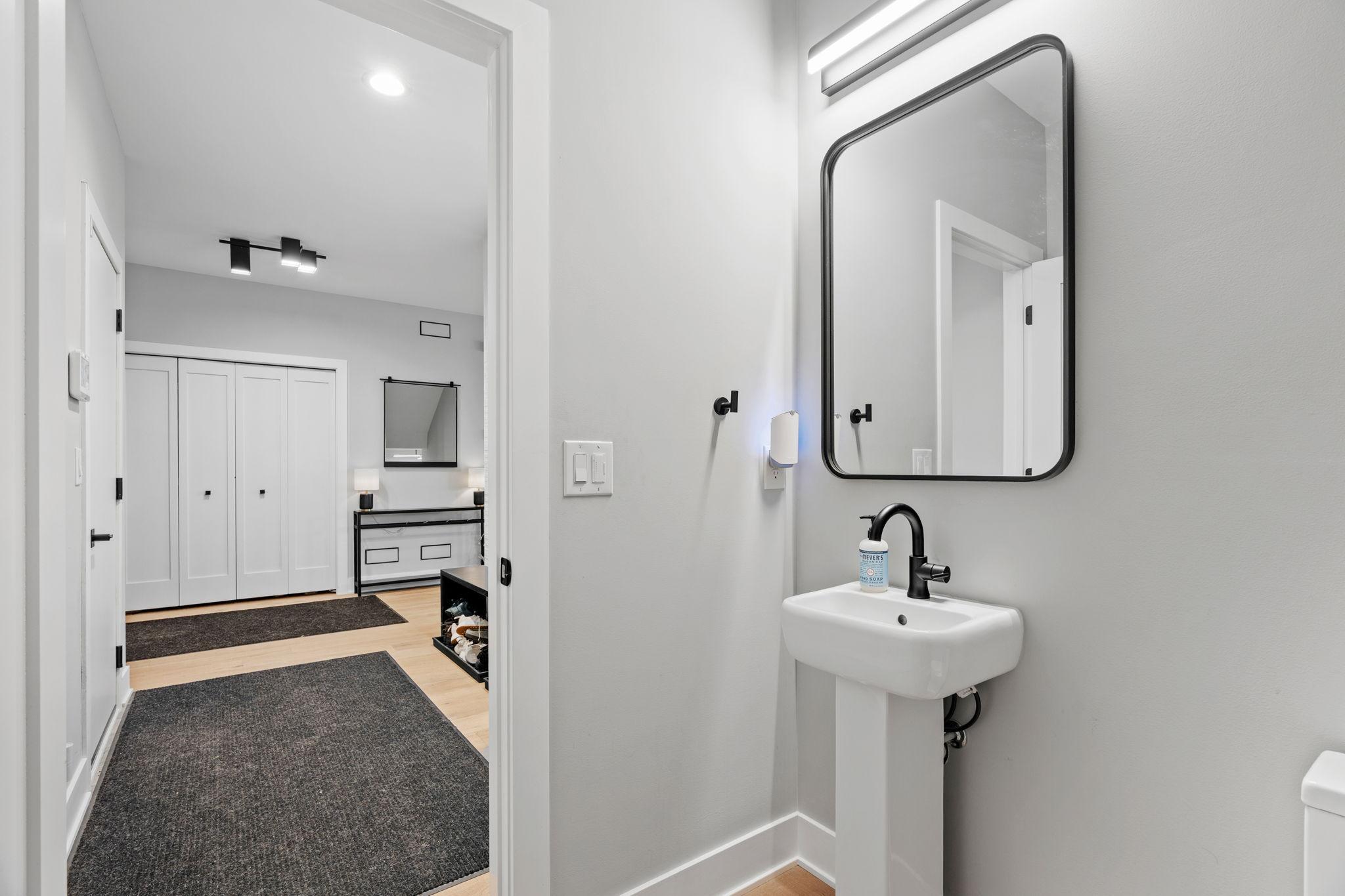 View of Residential at 4052 Alabama Avenue, Saint Louis Park MN 55416, Saint Louis Park (22 of 58) - Mike Wilen | Minnesota Team Real Estate